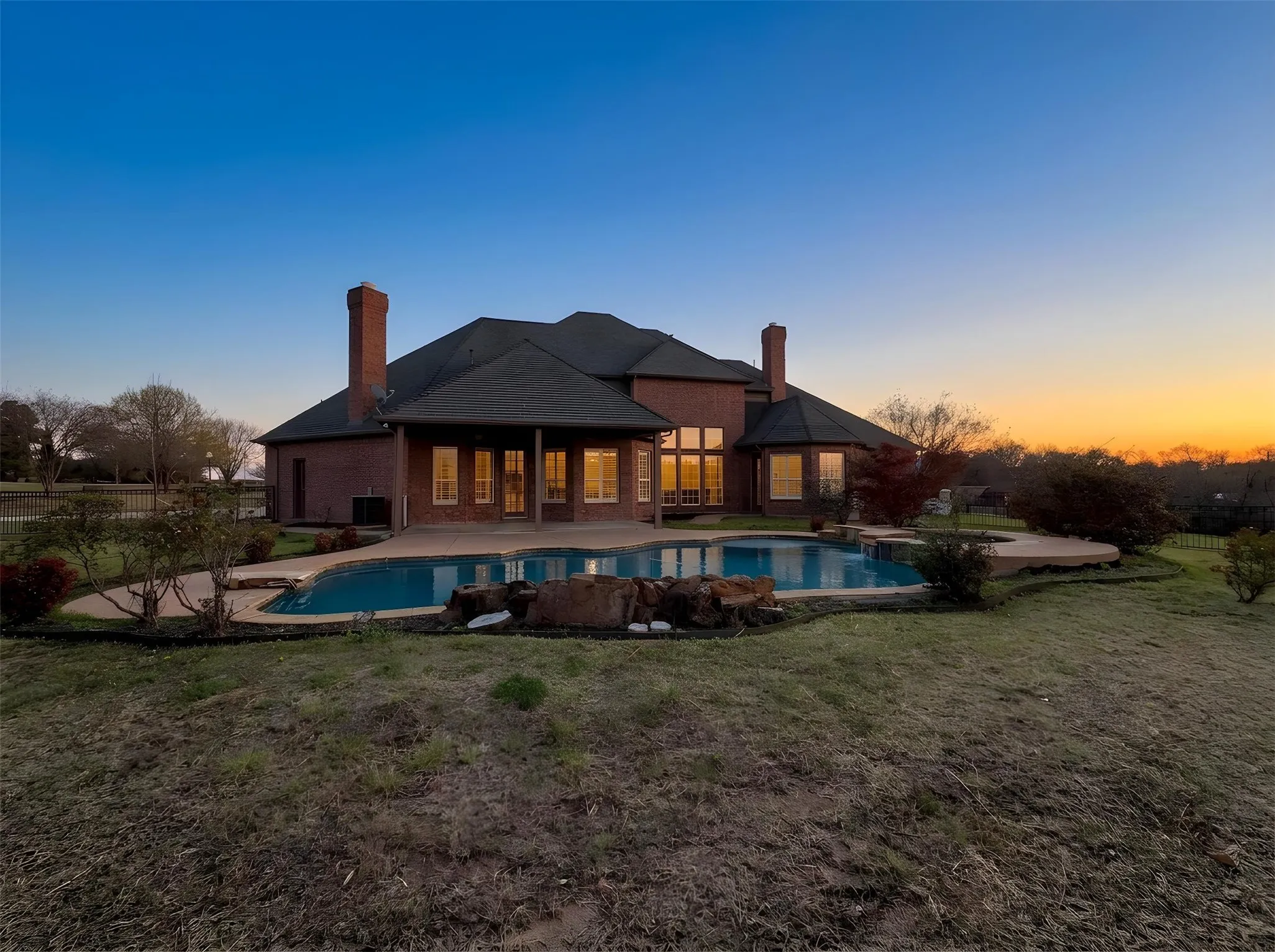 Single Family Residence For Sale in Kaufman County , 100 Bailee Court, Forney, Texas 75126, 4 Bedroom, 6 Bathroom, 3 Garage spaces, 4,078 Sqft, built in 2002, mls#21210369, Real Estate Agent in Forney, Homes For Sale in Kaufman county, Homes For Sale in Forney, Realtor in Forney Texas, Real Estate Brokerage Independent Realty Texas, Luminita Cordes Realtor