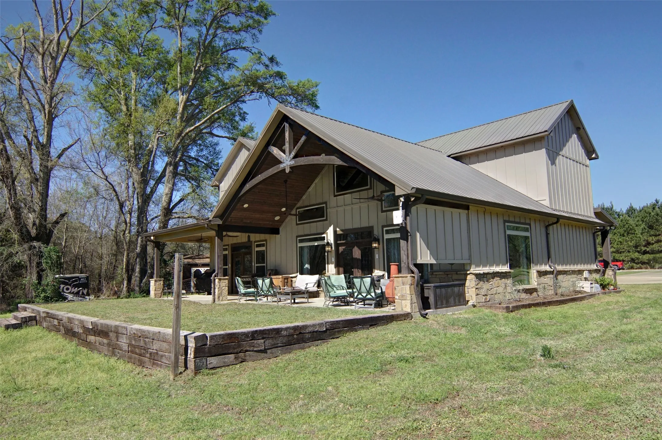 Single Family Residence For Sale in Wood County , 181 County Road 1505, Alba, Texas 75410, 4 Bedroom, 3 Bathroom, 2 Garage spaces, 3,386 Sqft, built in 2019, Preowned, mls#21211835, Real Estate Agent in Alba, Homes For Sale in Wood county, Homes For Sale in Alba, Realtor in Alba Texas, Real Estate Brokerage Independent Realty Texas, Luminita Cordes Realtor