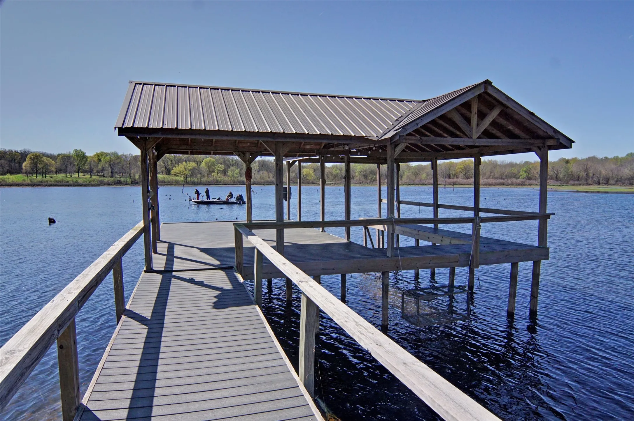 Single Family Residence For Sale in Wood County , 181 County Road 1505, Alba, Texas 75410, 4 Bedroom, 3 Bathroom, 2 Garage spaces, 3,386 Sqft, built in 2019, Preowned, mls#21211835, Real Estate Agent in Alba, Homes For Sale in Wood county, Homes For Sale in Alba, Realtor in Alba Texas, Real Estate Brokerage Independent Realty Texas, Luminita Cordes Realtor