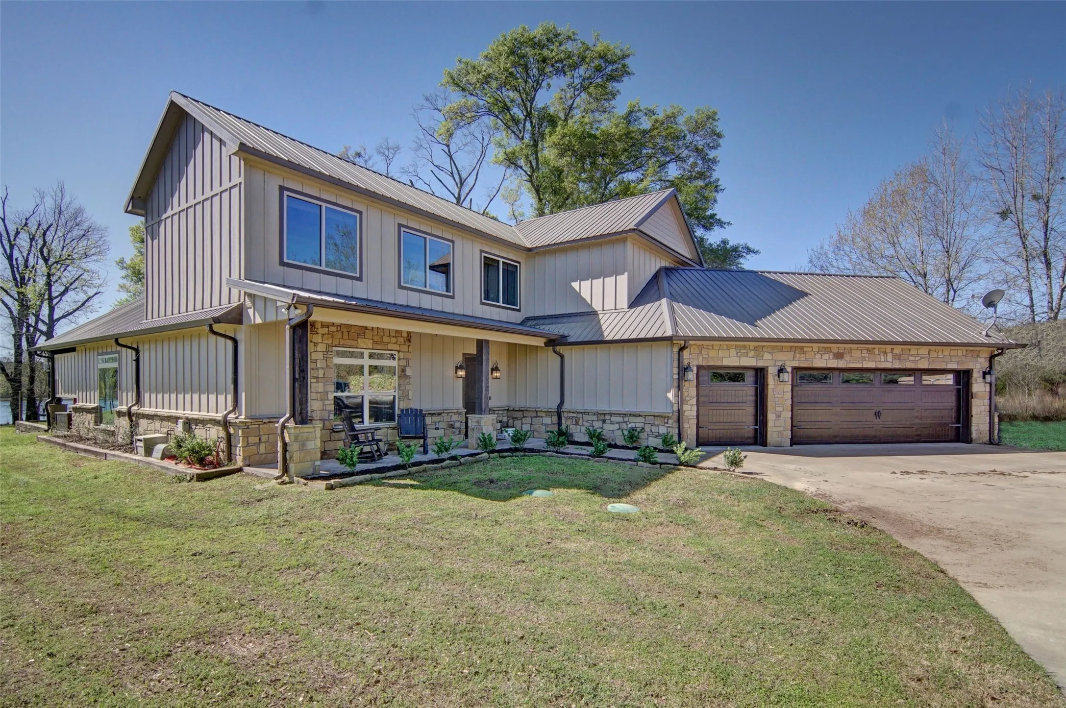 Single Family Residence For Sale in Wood County , 181 County Road 1505, Alba, Texas 75410, 4 Bedroom, 3 Bathroom, 2 Garage spaces, 3,386 Sqft, built in 2019, Preowned, mls#21211835, Real Estate Agent in Alba, Homes For Sale in Wood county, Homes For Sale in Alba, Realtor in Alba Texas, Real Estate Brokerage Independent Realty Texas, Luminita Cordes Realtor