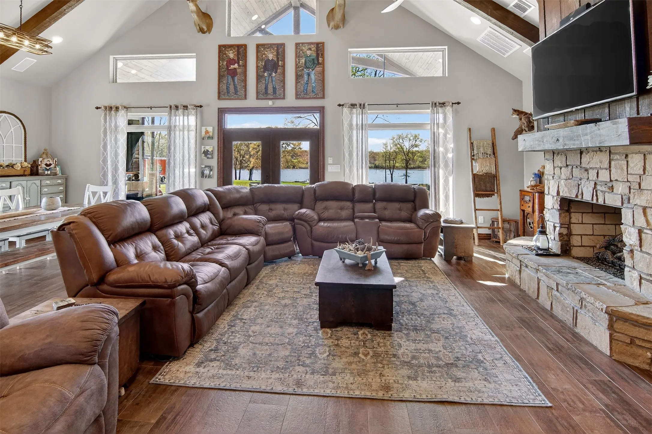 Single Family Residence For Sale in Wood County , 181 County Road 1505, Alba, Texas 75410, 4 Bedroom, 3 Bathroom, 2 Garage spaces, 3,386 Sqft, built in 2019, Preowned, mls#21211835, Real Estate Agent in Alba, Homes For Sale in Wood county, Homes For Sale in Alba, Realtor in Alba Texas, Real Estate Brokerage Independent Realty Texas, Luminita Cordes Realtor