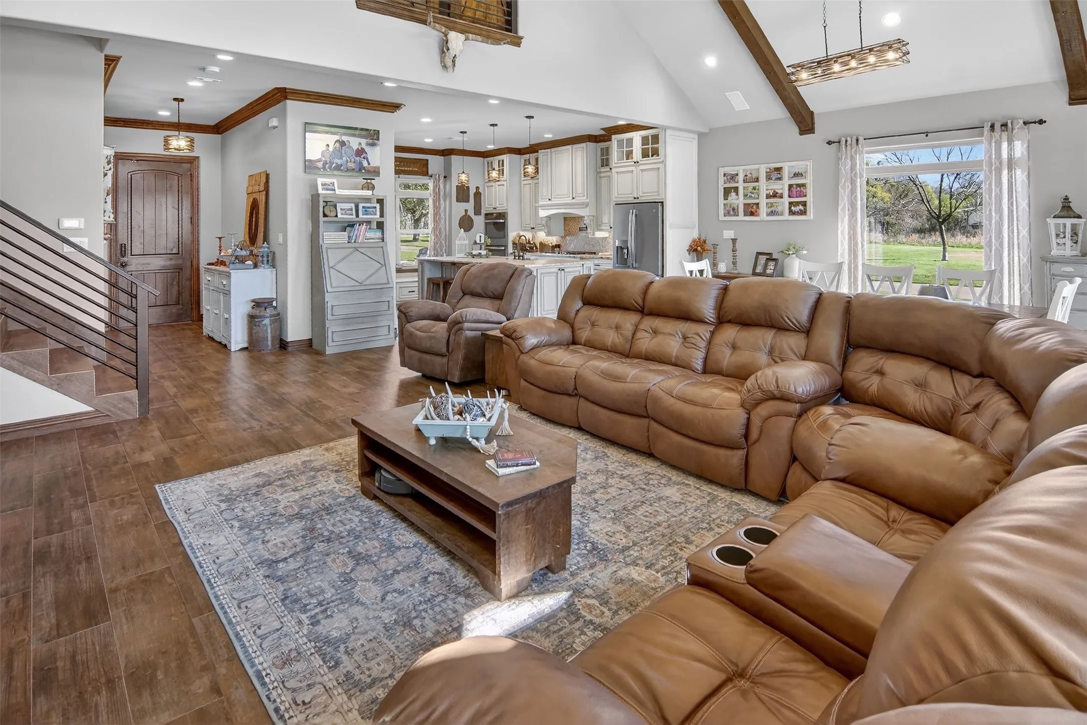 Single Family Residence For Sale in Wood County , 181 County Road 1505, Alba, Texas 75410, 4 Bedroom, 3 Bathroom, 2 Garage spaces, 3,386 Sqft, built in 2019, Preowned, mls#21211835, Real Estate Agent in Alba, Homes For Sale in Wood county, Homes For Sale in Alba, Realtor in Alba Texas, Real Estate Brokerage Independent Realty Texas, Luminita Cordes Realtor