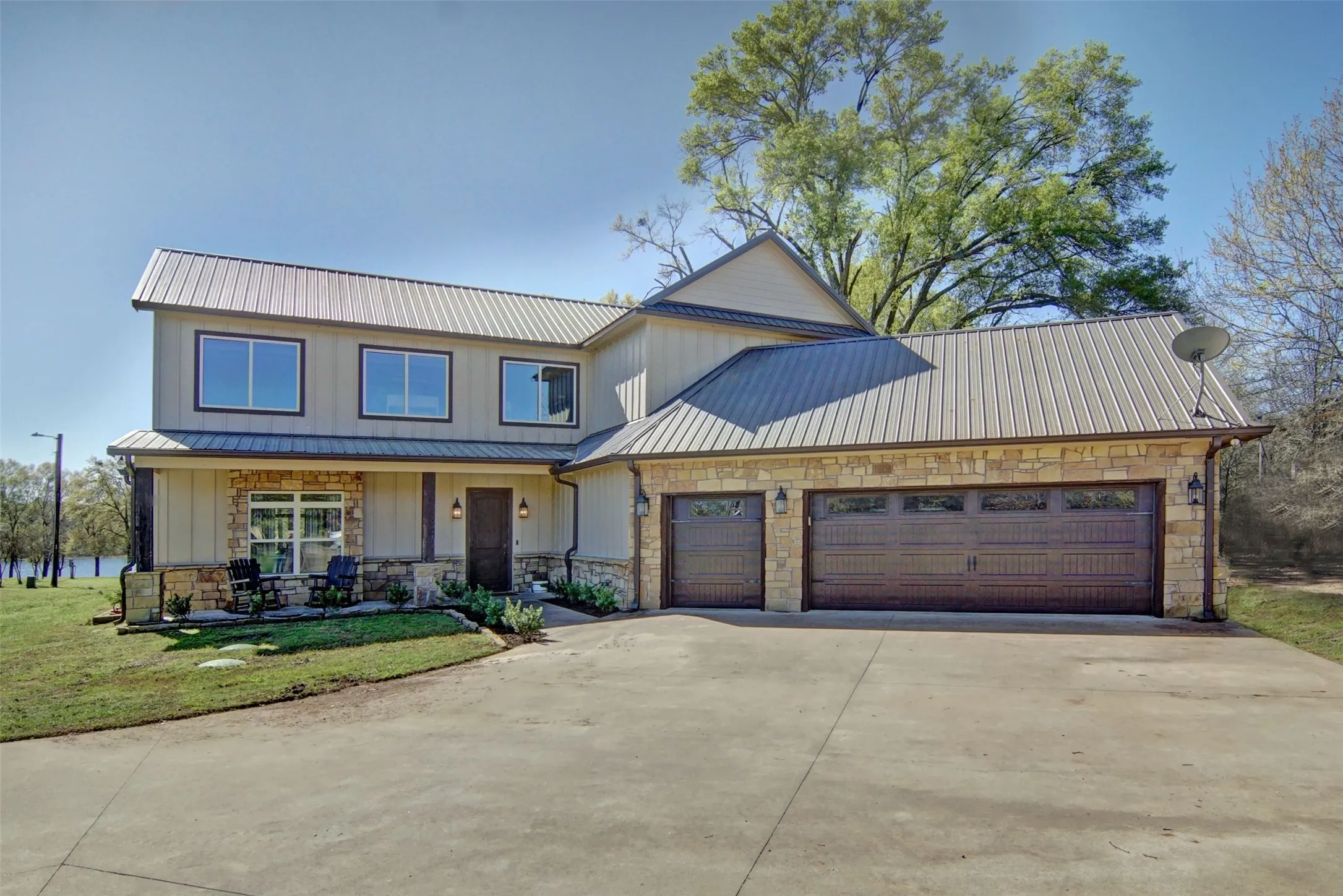 Single Family Residence For Sale in Wood County , 181 County Road 1505, Alba, Texas 75410, 4 Bedroom, 3 Bathroom, 2 Garage spaces, 3,386 Sqft, built in 2019, Preowned, mls#21211835, Real Estate Agent in Alba, Homes For Sale in Wood county, Homes For Sale in Alba, Realtor in Alba Texas, Real Estate Brokerage Independent Realty Texas, Luminita Cordes Realtor