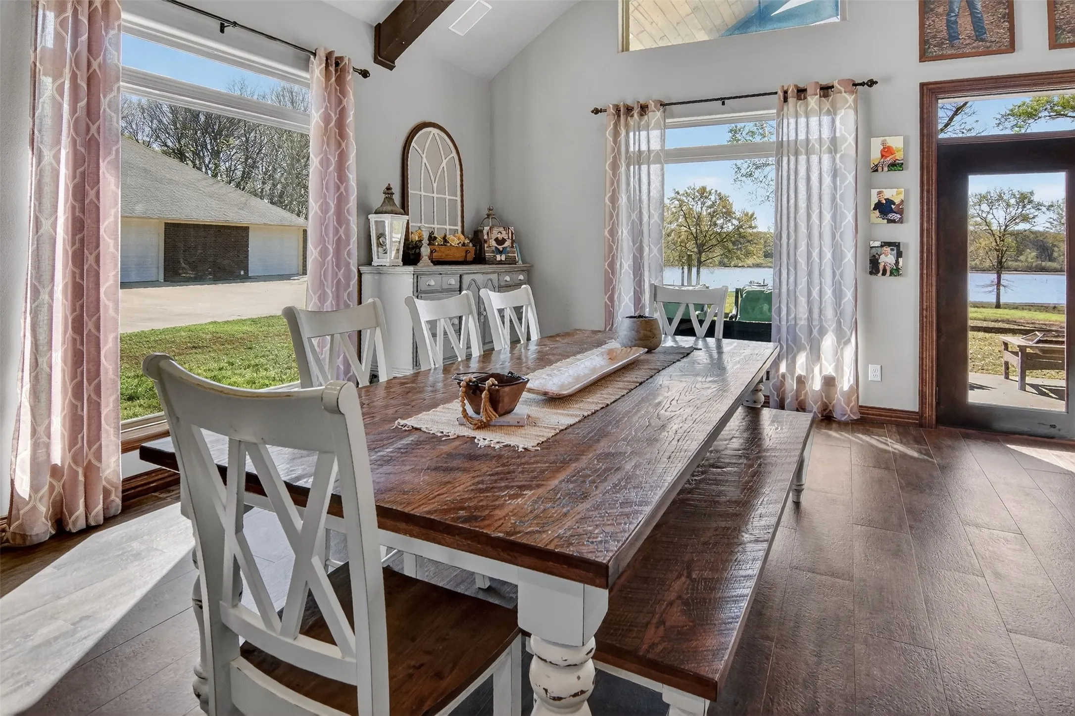 Single Family Residence For Sale in Wood County , 181 County Road 1505, Alba, Texas 75410, 4 Bedroom, 3 Bathroom, 2 Garage spaces, 3,386 Sqft, built in 2019, Preowned, mls#21211835, Real Estate Agent in Alba, Homes For Sale in Wood county, Homes For Sale in Alba, Realtor in Alba Texas, Real Estate Brokerage Independent Realty Texas, Luminita Cordes Realtor