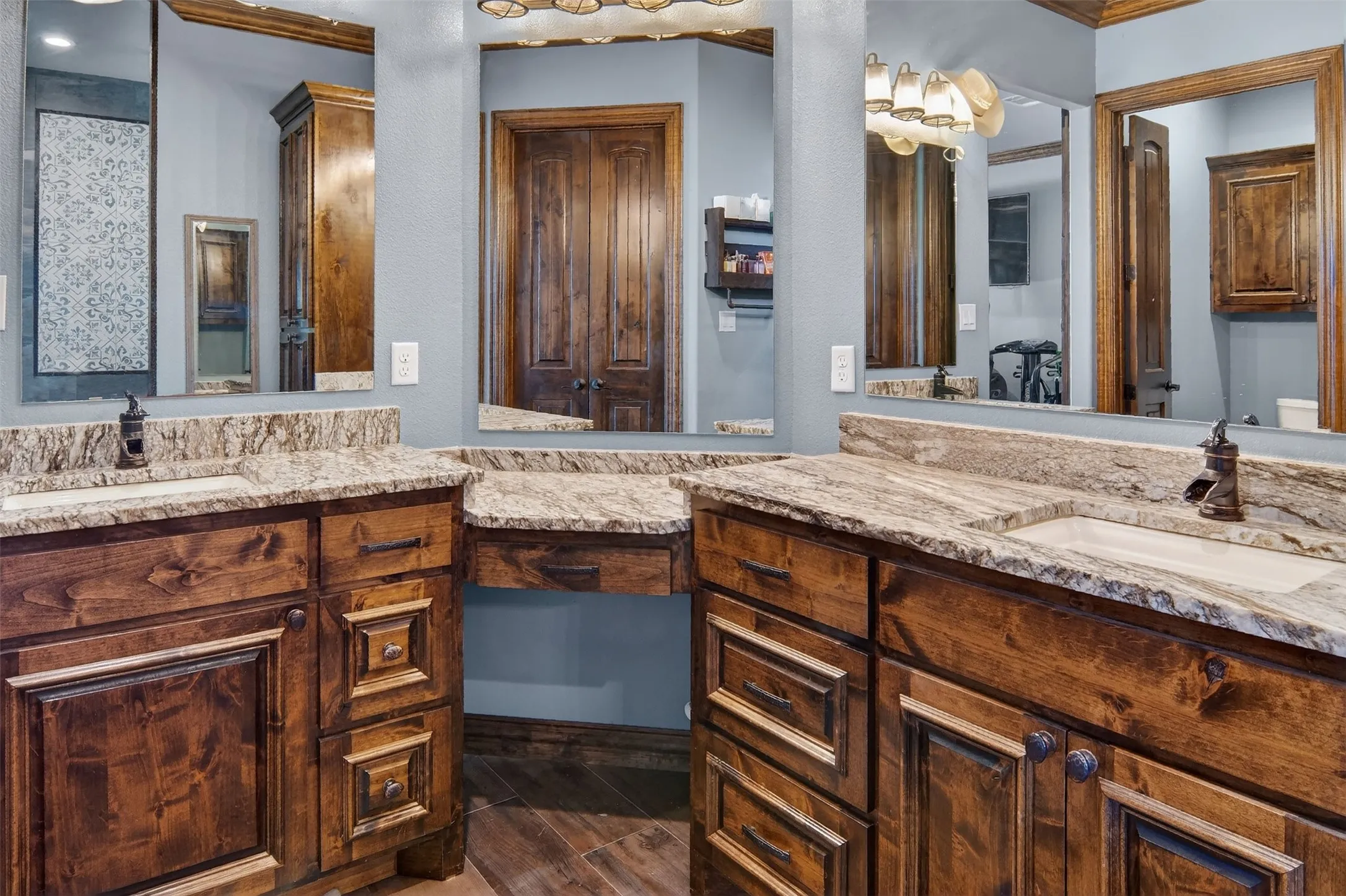 Single Family Residence For Sale in Wood County , 181 County Road 1505, Alba, Texas 75410, 4 Bedroom, 3 Bathroom, 2 Garage spaces, 3,386 Sqft, built in 2019, Preowned, mls#21211835, Real Estate Agent in Alba, Homes For Sale in Wood county, Homes For Sale in Alba, Realtor in Alba Texas, Real Estate Brokerage Independent Realty Texas, Luminita Cordes Realtor