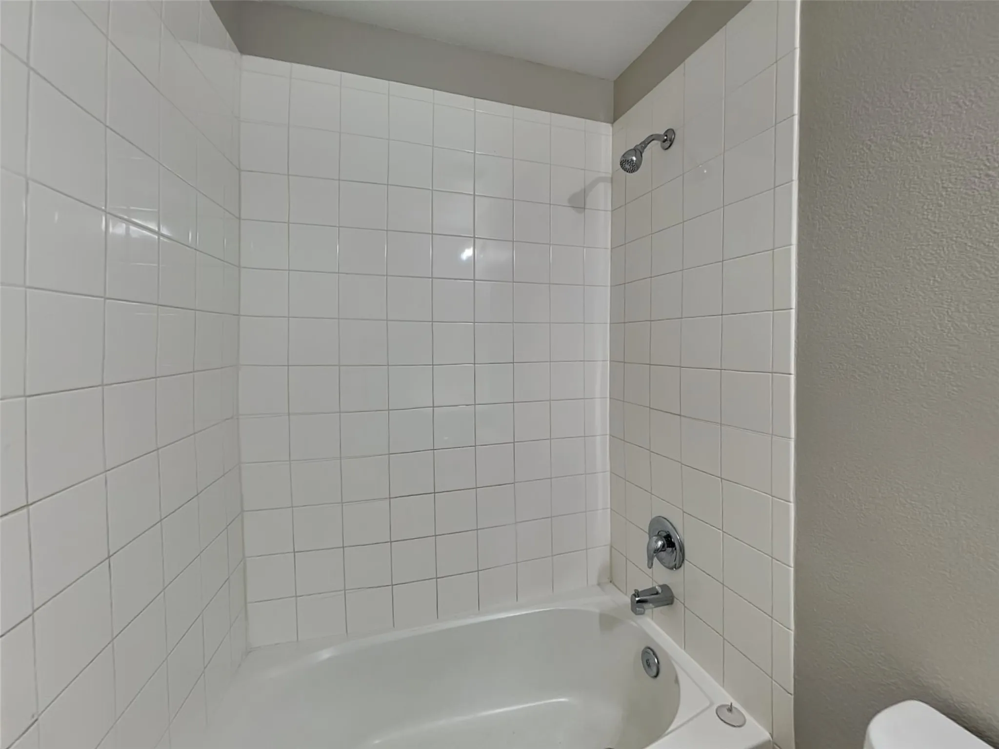 Single Family Residence For Sale in Kaufman County , 2002 Grimes Drive, Forney, Texas 75126, 4 Bedroom, 2 Bathroom, 2 Garage spaces, 2,235 Sqft, built in 2017, Preowned, mls#21212078, Real Estate Agent in Forney, Homes For Sale in Kaufman county, Homes For Sale in Forney, Realtor in Forney Texas, Real Estate Brokerage Independent Realty Texas, Luminita Cordes Realtor