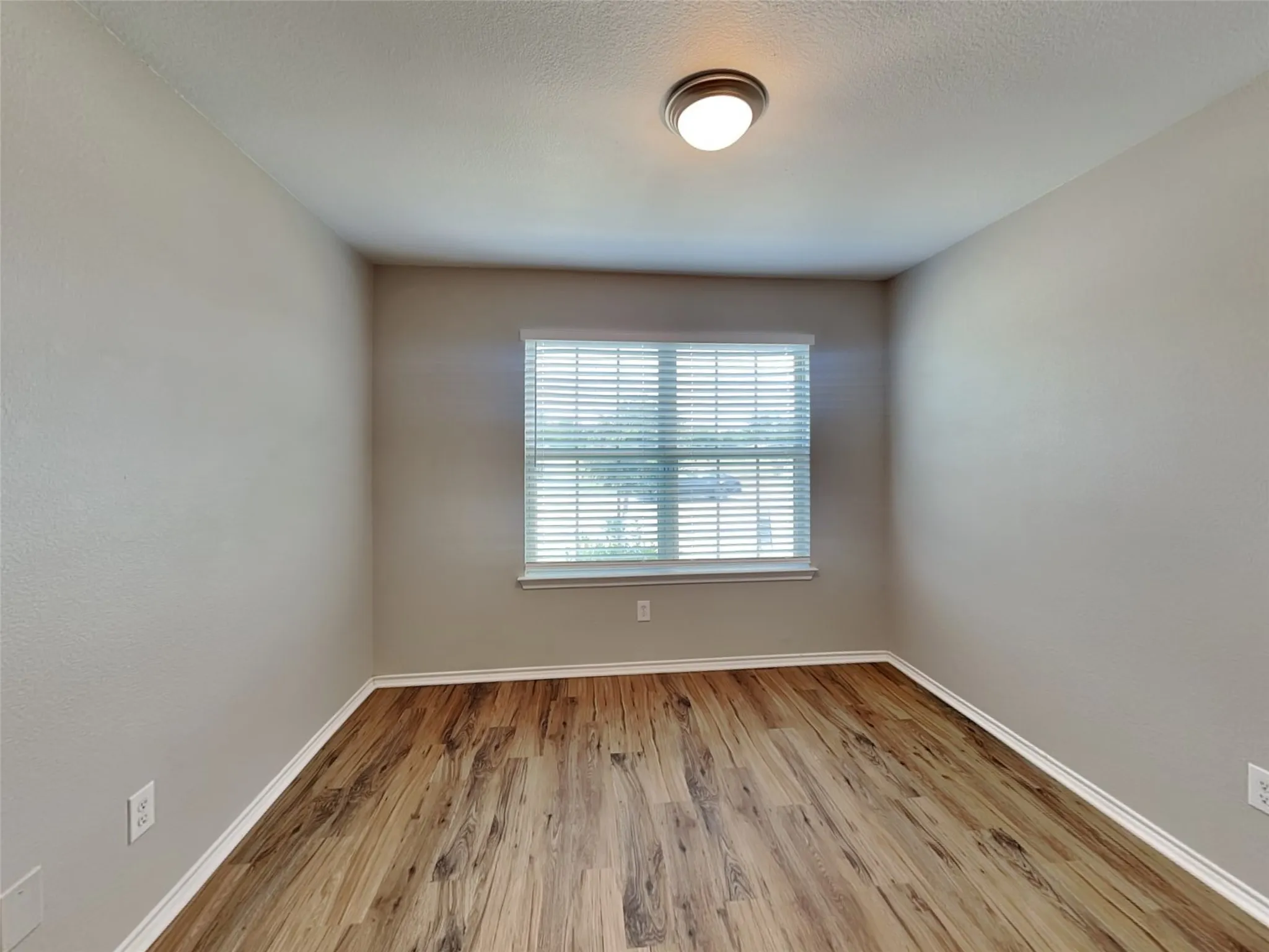 Single Family Residence For Sale in Kaufman County , 2002 Grimes Drive, Forney, Texas 75126, 4 Bedroom, 2 Bathroom, 2 Garage spaces, 2,235 Sqft, built in 2017, Preowned, mls#21212078, Real Estate Agent in Forney, Homes For Sale in Kaufman county, Homes For Sale in Forney, Realtor in Forney Texas, Real Estate Brokerage Independent Realty Texas, Luminita Cordes Realtor