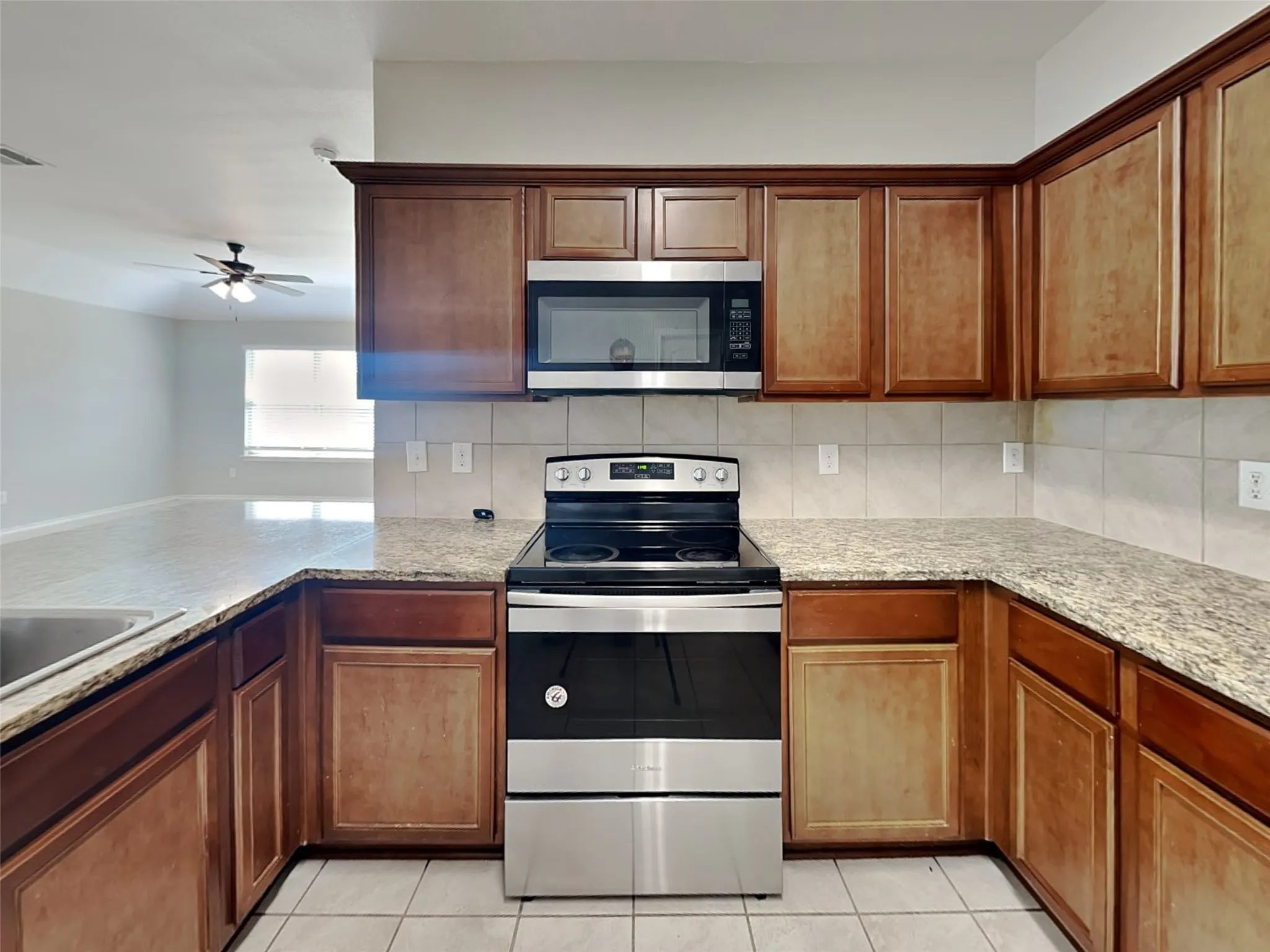 Single Family Residence For Sale in Kaufman County , 2002 Grimes Drive, Forney, Texas 75126, 4 Bedroom, 2 Bathroom, 2 Garage spaces, 2,235 Sqft, built in 2017, Preowned, mls#21212078, Real Estate Agent in Forney, Homes For Sale in Kaufman county, Homes For Sale in Forney, Realtor in Forney Texas, Real Estate Brokerage Independent Realty Texas, Luminita Cordes Realtor