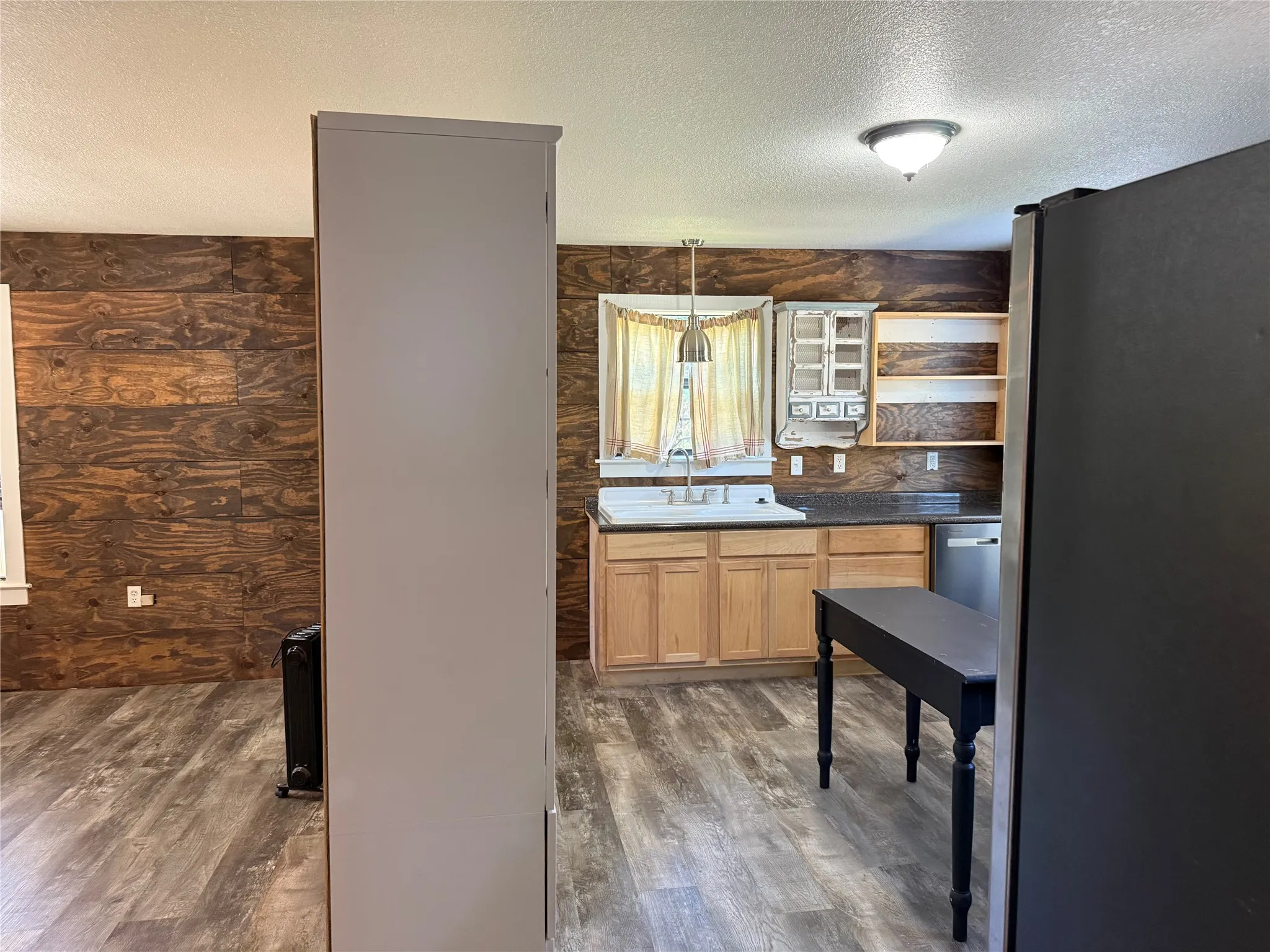 Single Family Residence For Sale in Hill County , 122 Tobacco Road, Whitney, Texas 76692, 2 Bedroom, 1 Bathroom, Garage spaces, 972 Sqft, built in 0, mls#21212057, Real Estate Agent in Whitney, Homes For Sale in Hill county, Homes For Sale in Whitney, Realtor in Whitney Texas, Real Estate Brokerage Independent Realty Texas, Luminita Cordes Realtor