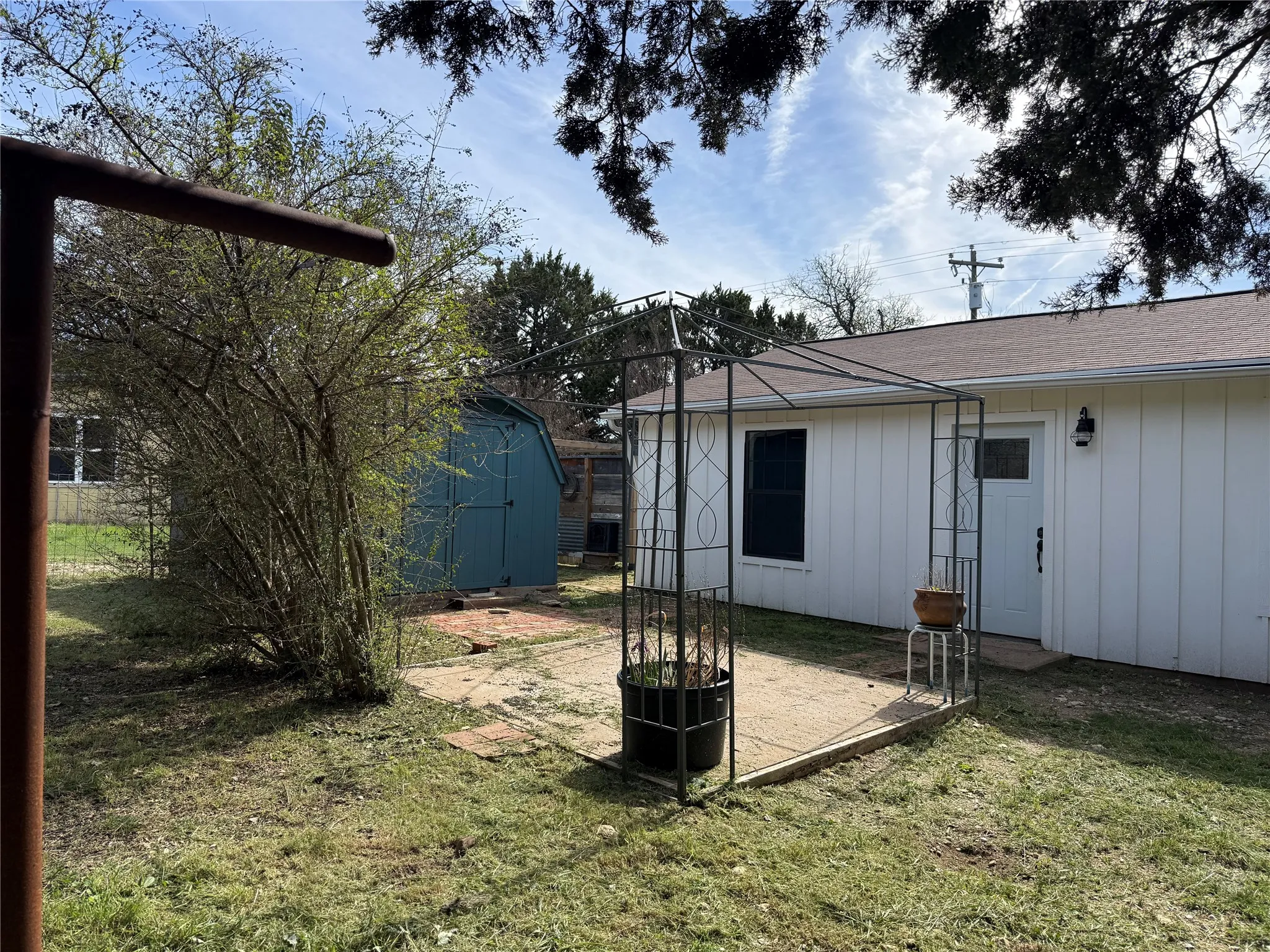 Single Family Residence For Sale in Hill County , 122 Tobacco Road, Whitney, Texas 76692, 2 Bedroom, 1 Bathroom, Garage spaces, 972 Sqft, built in 0, mls#21212057, Real Estate Agent in Whitney, Homes For Sale in Hill county, Homes For Sale in Whitney, Realtor in Whitney Texas, Real Estate Brokerage Independent Realty Texas, Luminita Cordes Realtor