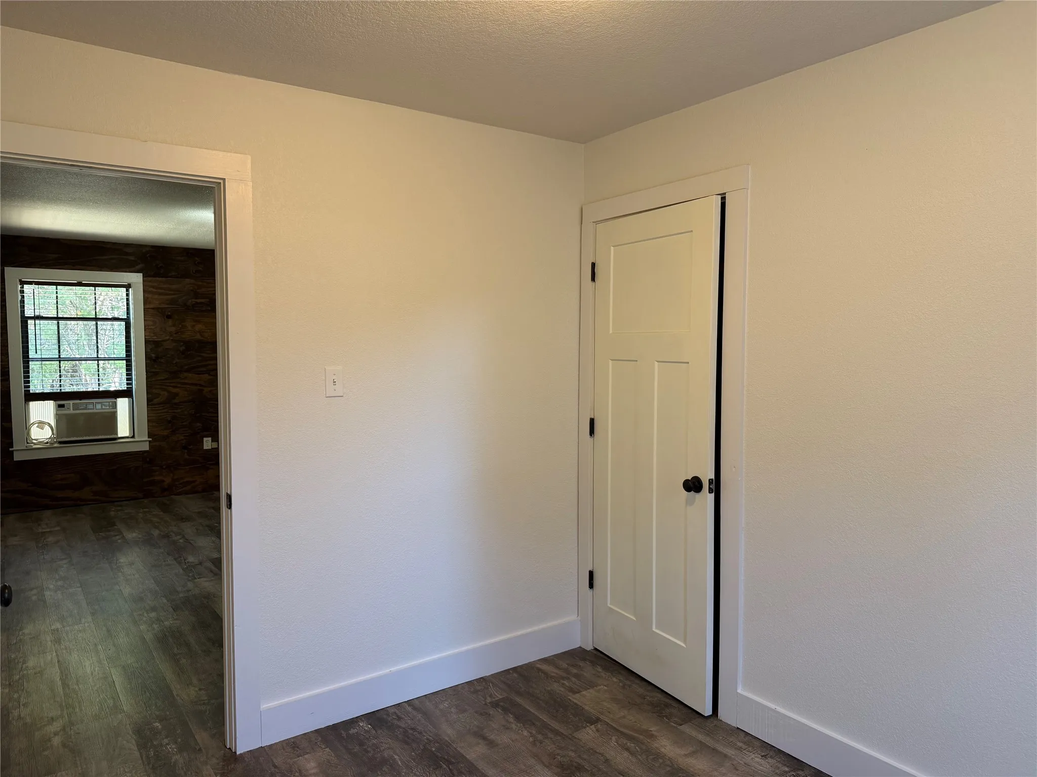 Single Family Residence For Sale in Hill County , 122 Tobacco Road, Whitney, Texas 76692, 2 Bedroom, 1 Bathroom, Garage spaces, 972 Sqft, built in 0, mls#21212057, Real Estate Agent in Whitney, Homes For Sale in Hill county, Homes For Sale in Whitney, Realtor in Whitney Texas, Real Estate Brokerage Independent Realty Texas, Luminita Cordes Realtor