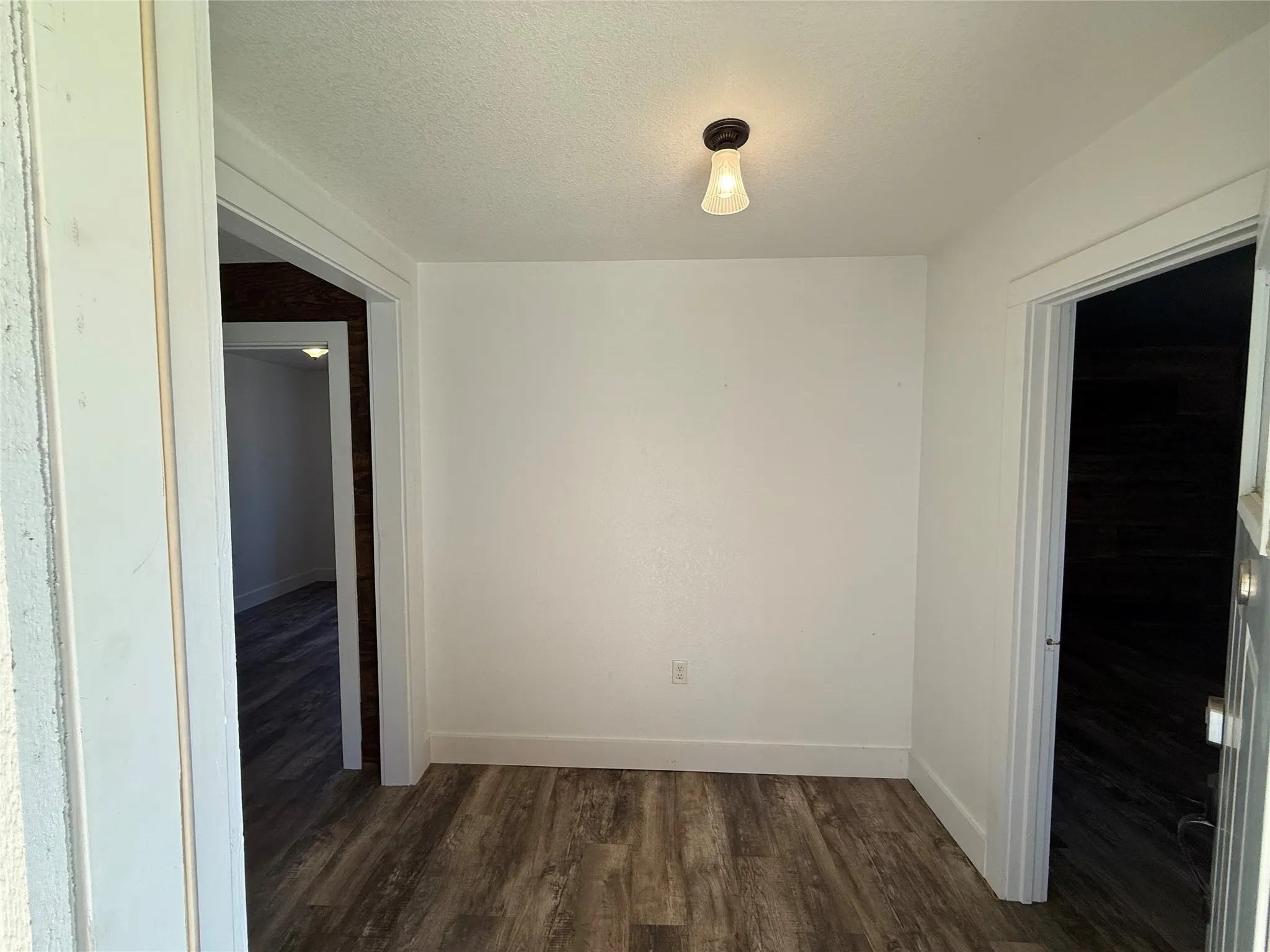 Single Family Residence For Sale in Hill County , 122 Tobacco Road, Whitney, Texas 76692, 2 Bedroom, 1 Bathroom, Garage spaces, 972 Sqft, built in 0, mls#21212057, Real Estate Agent in Whitney, Homes For Sale in Hill county, Homes For Sale in Whitney, Realtor in Whitney Texas, Real Estate Brokerage Independent Realty Texas, Luminita Cordes Realtor