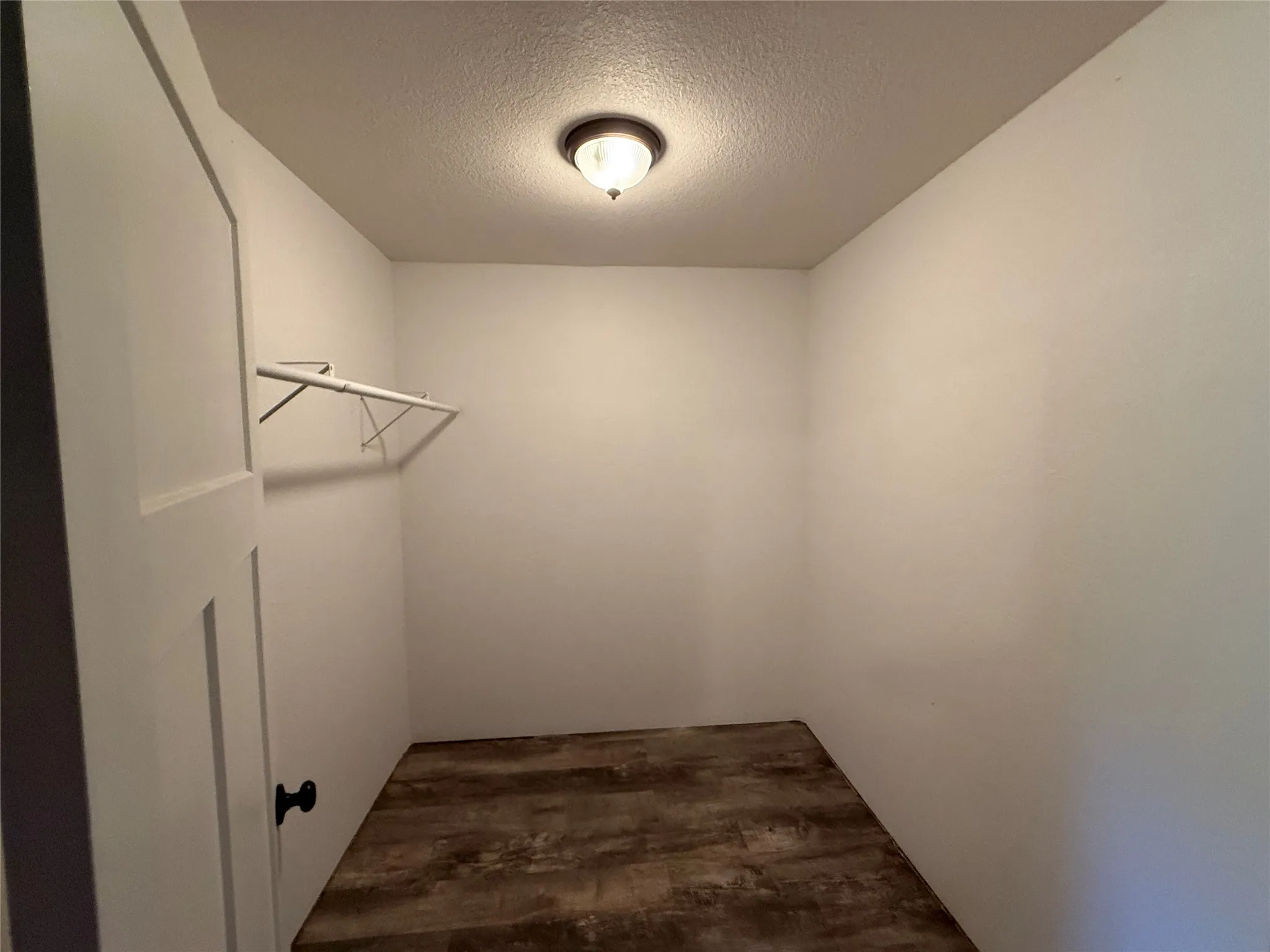 Single Family Residence For Sale in Hill County , 122 Tobacco Road, Whitney, Texas 76692, 2 Bedroom, 1 Bathroom, Garage spaces, 972 Sqft, built in 0, mls#21212057, Real Estate Agent in Whitney, Homes For Sale in Hill county, Homes For Sale in Whitney, Realtor in Whitney Texas, Real Estate Brokerage Independent Realty Texas, Luminita Cordes Realtor