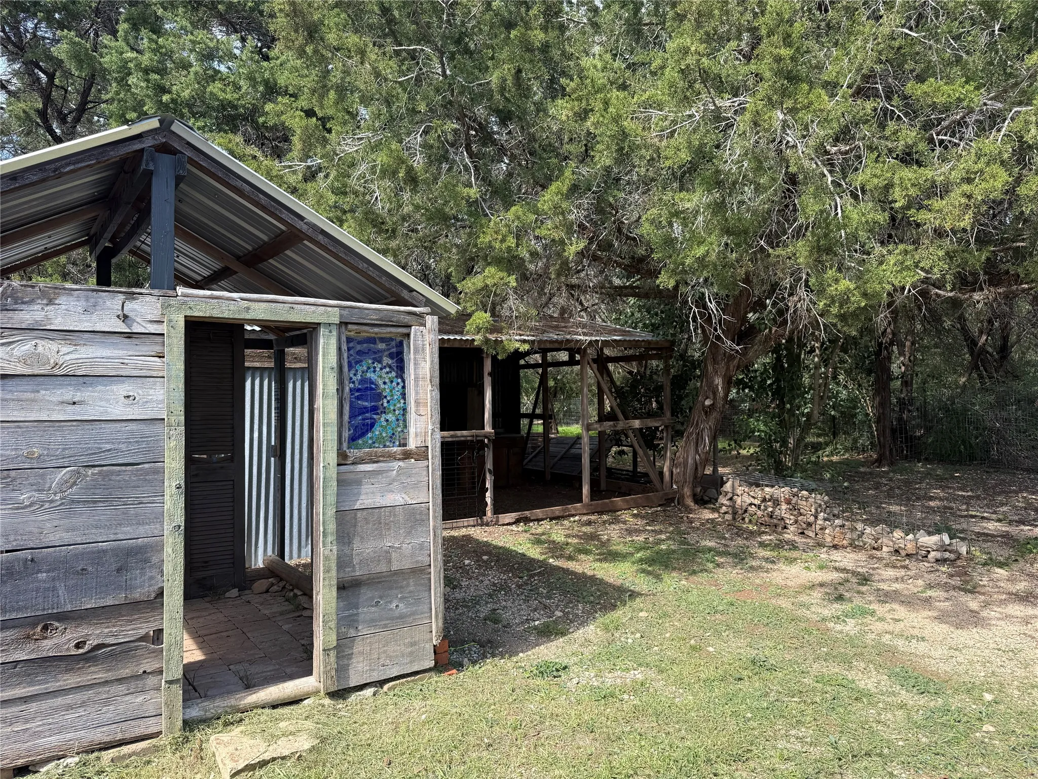 Single Family Residence For Sale in Hill County , 122 Tobacco Road, Whitney, Texas 76692, 2 Bedroom, 1 Bathroom, Garage spaces, 972 Sqft, built in 0, mls#21212057, Real Estate Agent in Whitney, Homes For Sale in Hill county, Homes For Sale in Whitney, Realtor in Whitney Texas, Real Estate Brokerage Independent Realty Texas, Luminita Cordes Realtor