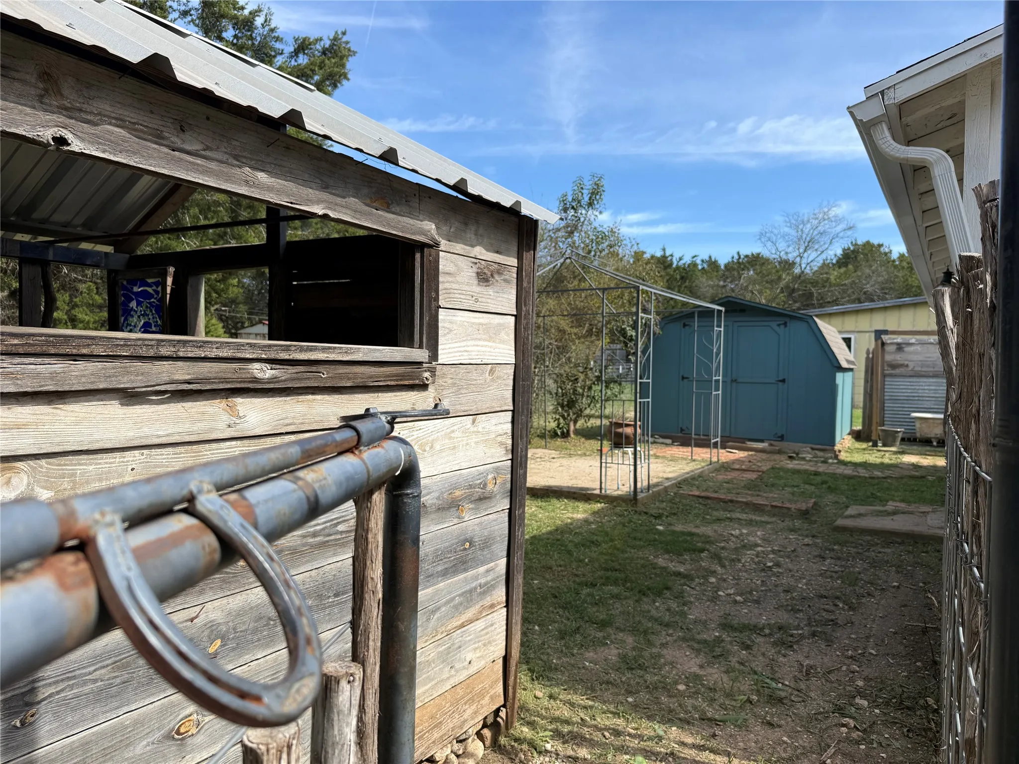 Single Family Residence For Sale in Hill County , 122 Tobacco Road, Whitney, Texas 76692, 2 Bedroom, 1 Bathroom, Garage spaces, 972 Sqft, built in 0, mls#21212057, Real Estate Agent in Whitney, Homes For Sale in Hill county, Homes For Sale in Whitney, Realtor in Whitney Texas, Real Estate Brokerage Independent Realty Texas, Luminita Cordes Realtor