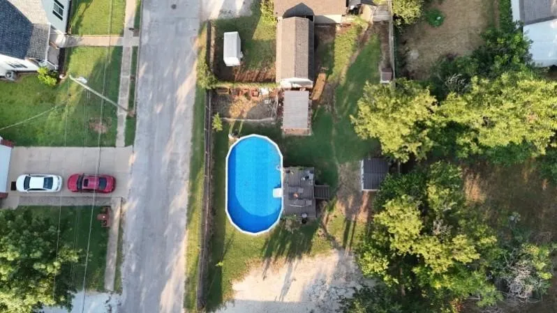 Single Family Residence For Sale in Johnson County , 104 Dixon Street, Cleburne, Texas 76033, 2 Bedroom, 1 Bathroom, 1 Garage spaces, 1,119 Sqft, built in 1964, Unknown, mls#21212111, Real Estate Agent in Cleburne, Homes For Sale in Johnson county, Homes For Sale in Cleburne, Realtor in Cleburne Texas, Real Estate Brokerage Independent Realty Texas, Luminita Cordes Realtor