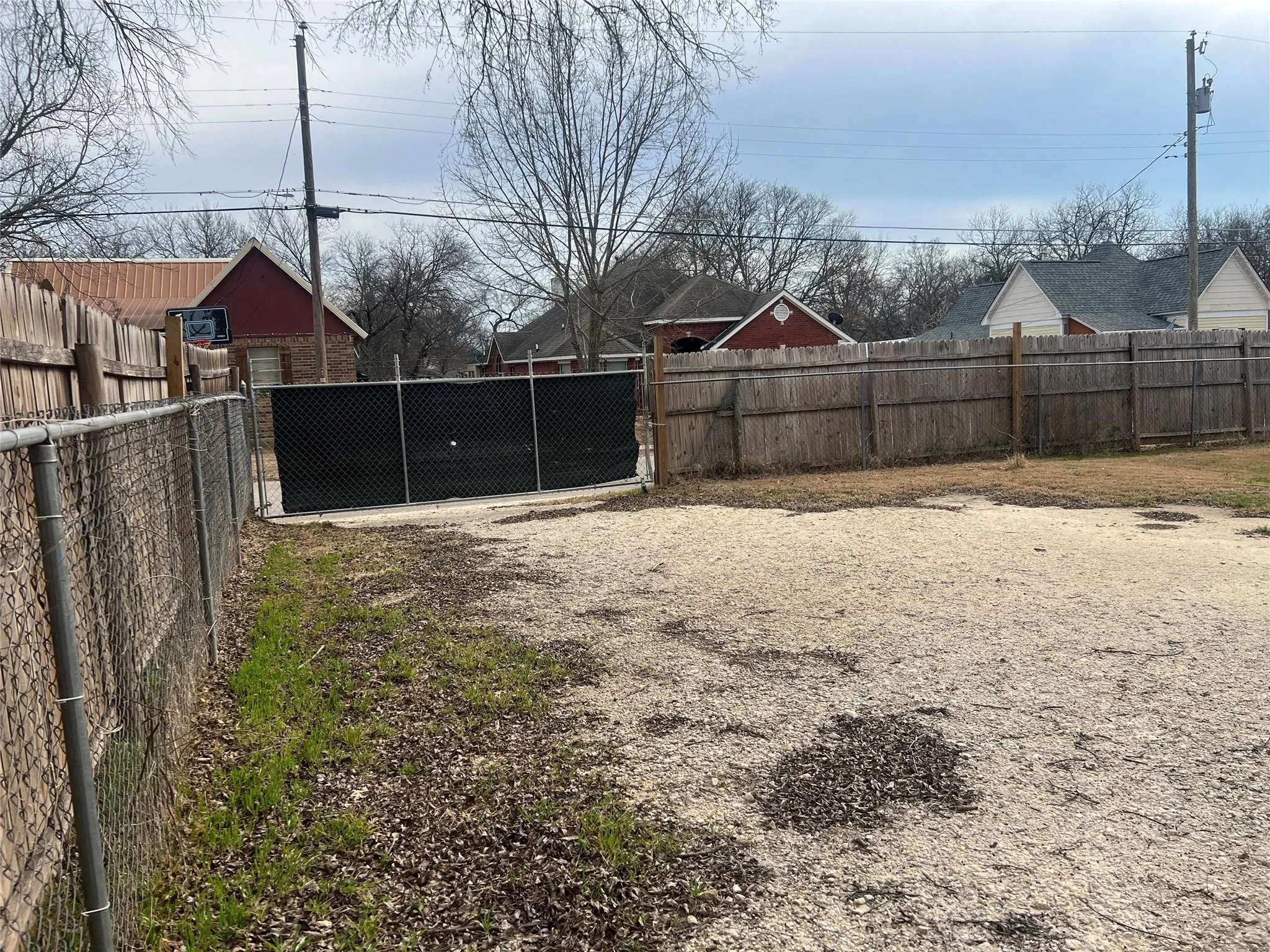 Single Family Residence For Sale in Johnson County , 104 Dixon Street, Cleburne, Texas 76033, 2 Bedroom, 1 Bathroom, 1 Garage spaces, 1,119 Sqft, built in 1964, Unknown, mls#21212111, Real Estate Agent in Cleburne, Homes For Sale in Johnson county, Homes For Sale in Cleburne, Realtor in Cleburne Texas, Real Estate Brokerage Independent Realty Texas, Luminita Cordes Realtor