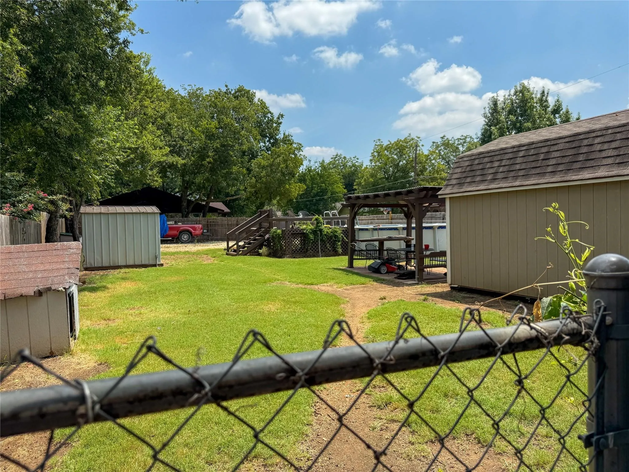Single Family Residence For Sale in Johnson County , 104 Dixon Street, Cleburne, Texas 76033, 2 Bedroom, 1 Bathroom, 1 Garage spaces, 1,119 Sqft, built in 1964, Unknown, mls#21212111, Real Estate Agent in Cleburne, Homes For Sale in Johnson county, Homes For Sale in Cleburne, Realtor in Cleburne Texas, Real Estate Brokerage Independent Realty Texas, Luminita Cordes Realtor