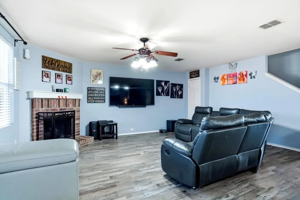 Single Family Residence For Sale in Rockwall County , 3008 Misty Way Drive, Wylie, Texas 75098, 4 Bedroom, 3 Bathroom, 1 Garage spaces, 2,337 Sqft, built in 2006, Preowned, mls#21212003, Real Estate Agent in Wylie, Homes For Sale in Rockwall county, Homes For Sale in Wylie, Realtor in Wylie Texas, Real Estate Brokerage Independent Realty Texas, Luminita Cordes Realtor