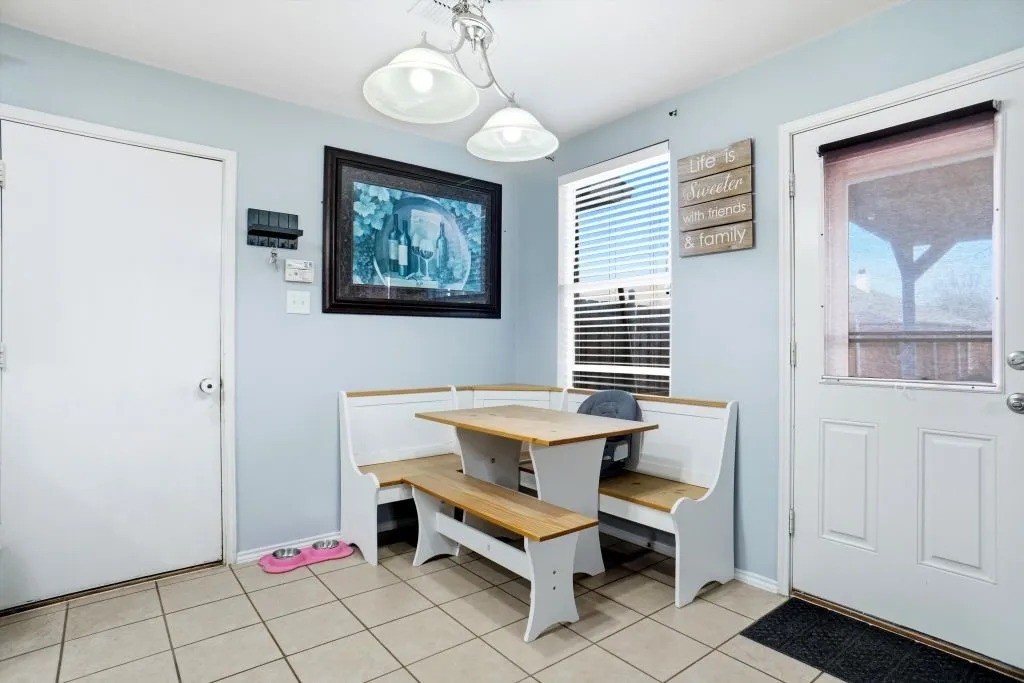 Single Family Residence For Sale in Rockwall County , 3008 Misty Way Drive, Wylie, Texas 75098, 4 Bedroom, 3 Bathroom, 1 Garage spaces, 2,337 Sqft, built in 2006, Preowned, mls#21212003, Real Estate Agent in Wylie, Homes For Sale in Rockwall county, Homes For Sale in Wylie, Realtor in Wylie Texas, Real Estate Brokerage Independent Realty Texas, Luminita Cordes Realtor