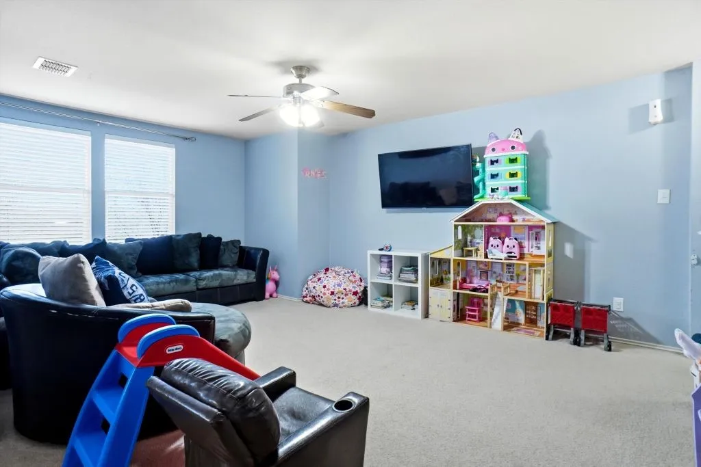 Single Family Residence For Sale in Rockwall County , 3008 Misty Way Drive, Wylie, Texas 75098, 4 Bedroom, 3 Bathroom, 1 Garage spaces, 2,337 Sqft, built in 2006, Preowned, mls#21212003, Real Estate Agent in Wylie, Homes For Sale in Rockwall county, Homes For Sale in Wylie, Realtor in Wylie Texas, Real Estate Brokerage Independent Realty Texas, Luminita Cordes Realtor