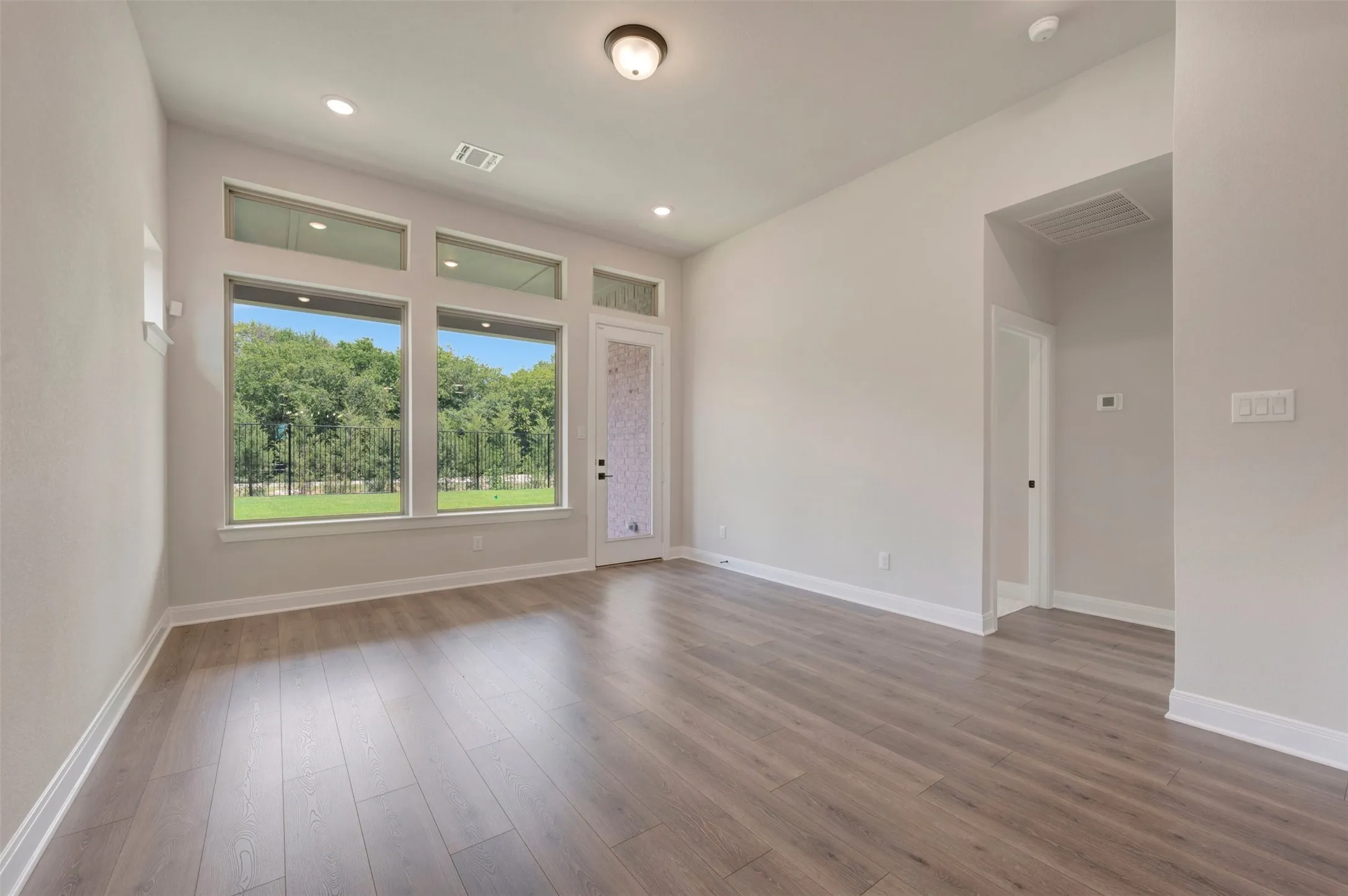 Single Family Residence For Sale in Dallas County , 1733 Mosaic Way, Mesquite, Texas 75181, 4 Bedroom, 3 Bathroom, 2 Garage spaces, 2,223 Sqft, built in 2025, New Construction - Complete, mls#21212214, Real Estate Agent in Mesquite, Homes For Sale in Dallas county, Homes For Sale in Mesquite, Realtor in Mesquite Texas, Real Estate Brokerage Independent Realty Texas, Luminita Cordes Realtor