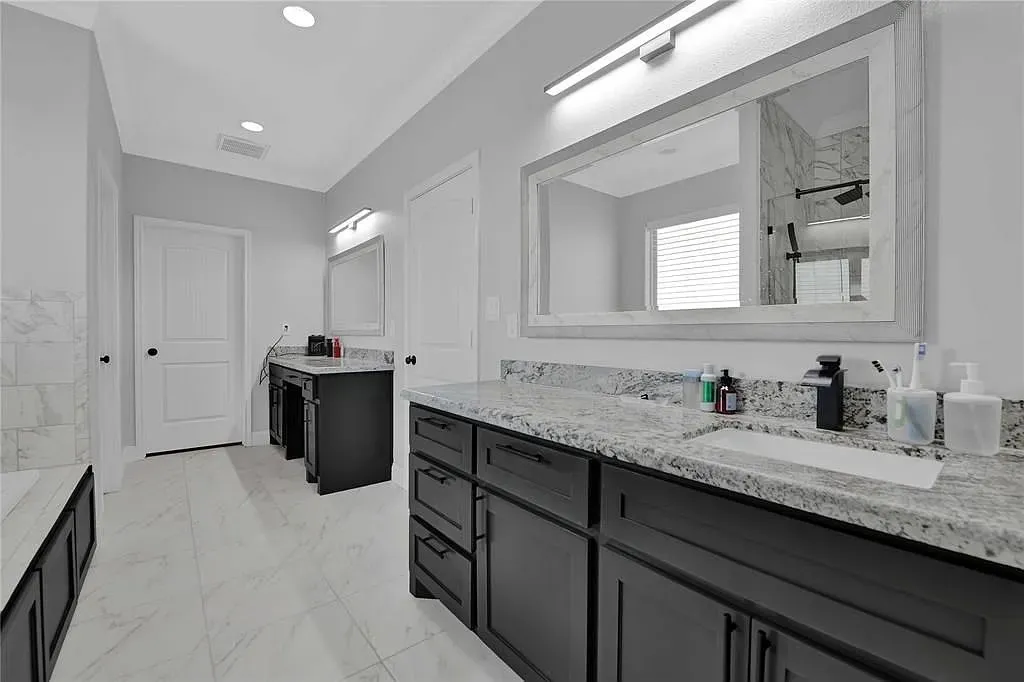 Single Family Residence For Sale in Jefferson (TX) County , 10960 Sheila Court, Beaumont, Texas 77705, 4 Bedroom, 3 Bathroom, 2 Garage spaces, 2,715 Sqft, built in 2013, mls#21210722, Real Estate Agent in Beaumont, Homes For Sale in Jefferson (TX) county, Homes For Sale in Beaumont, Realtor in Beaumont Texas, Real Estate Brokerage Independent Realty Texas, Luminita Cordes Realtor