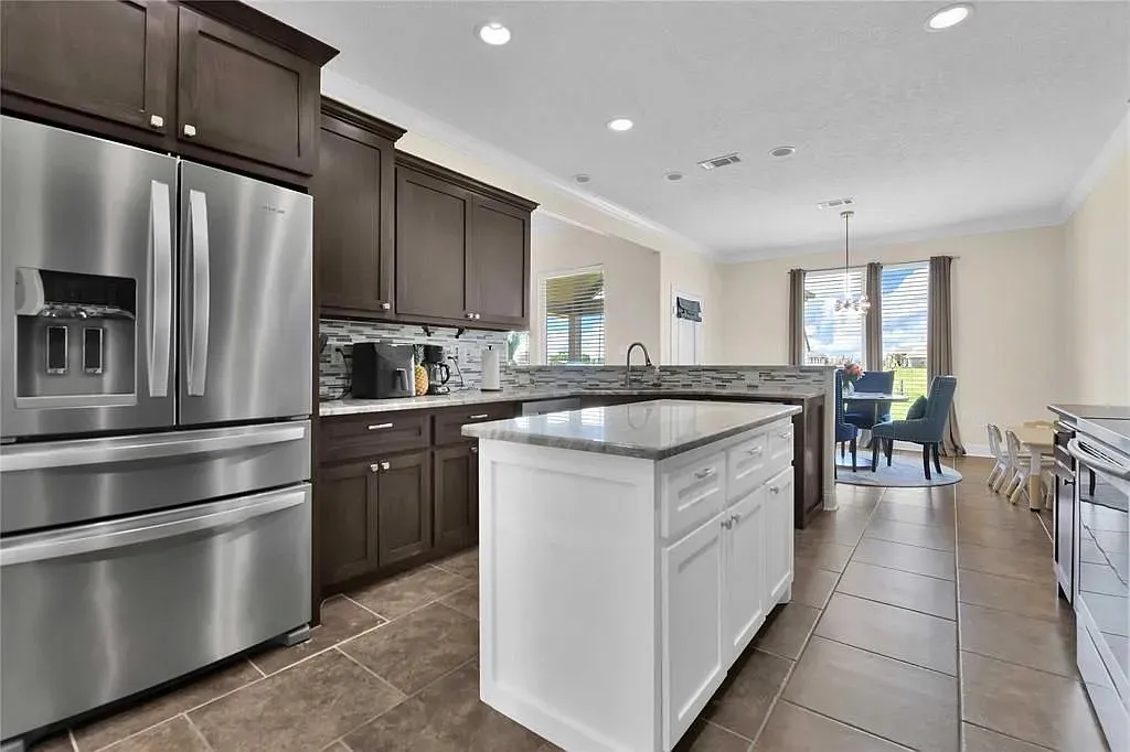 Single Family Residence For Sale in Jefferson (TX) County , 10960 Sheila Court, Beaumont, Texas 77705, 4 Bedroom, 3 Bathroom, 2 Garage spaces, 2,715 Sqft, built in 2013, mls#21210722, Real Estate Agent in Beaumont, Homes For Sale in Jefferson (TX) county, Homes For Sale in Beaumont, Realtor in Beaumont Texas, Real Estate Brokerage Independent Realty Texas, Luminita Cordes Realtor