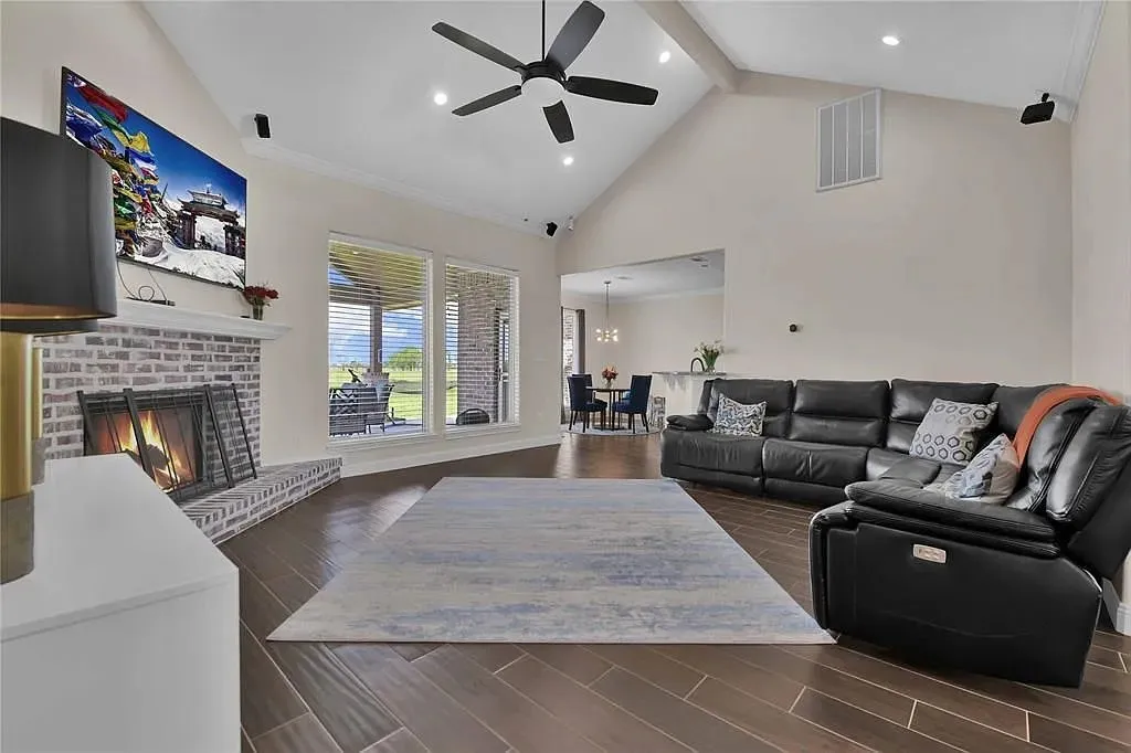 Single Family Residence For Sale in Jefferson (TX) County , 10960 Sheila Court, Beaumont, Texas 77705, 4 Bedroom, 3 Bathroom, 2 Garage spaces, 2,715 Sqft, built in 2013, mls#21210722, Real Estate Agent in Beaumont, Homes For Sale in Jefferson (TX) county, Homes For Sale in Beaumont, Realtor in Beaumont Texas, Real Estate Brokerage Independent Realty Texas, Luminita Cordes Realtor