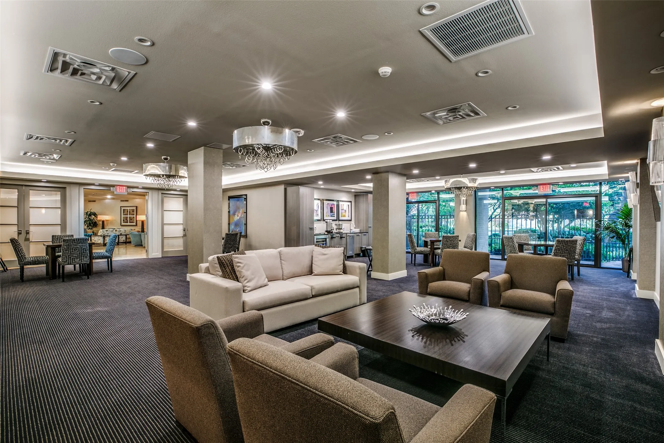 Condominium For Sale in Dallas County , 5200 Keller Springs Road 820, Dallas, Texas 75248, 3 Bedroom, 3 Bathroom, 1 Garage spaces, 2,272 Sqft, built in 1981, Preowned, mls#21211373, Real Estate Agent in Dallas, Homes For Sale in Dallas county, Homes For Sale in Dallas, Realtor in Dallas Texas, Real Estate Brokerage Independent Realty Texas, Luminita Cordes Realtor