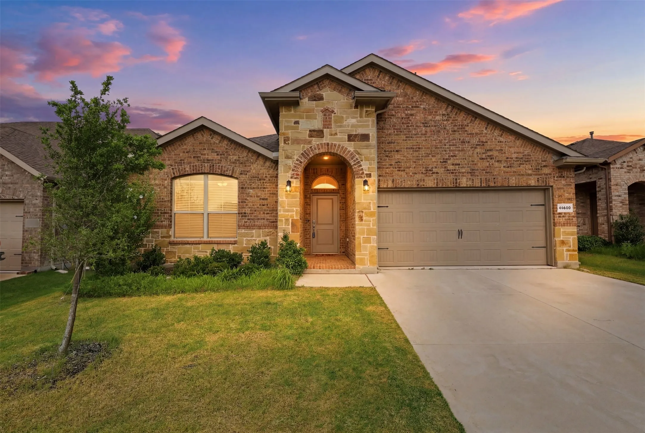 Single Family Residence For Sale in Wise County , 14609 Antlia Drive, Haslet, Texas 76052, 4 Bedrooms, 2 Bathrooms, 2 Garage spaces, 2,014 Sqft, built in 2023, Preowned, Price $369,900, mls#21209116, Real Estate Agent in Haslet, Homes For Sale in Wise county, Homes For Sale in Haslet, Realtor in Haslet Texas, Real Estate Brokerage Independent Realty Texas, Luminita Cordes Realtor