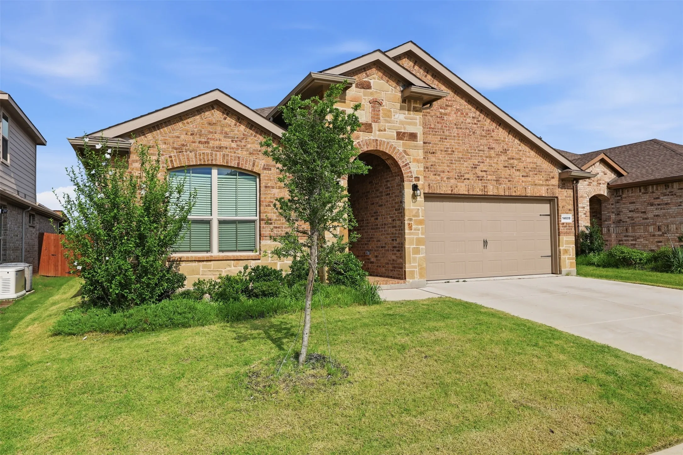 Single Family Residence For Sale in Wise County , 14609 Antlia Drive, Haslet, Texas 76052, 4 Bedrooms, 2 Bathrooms, 2 Garage spaces, 2,014 Sqft, built in 2023, Preowned, Price $369,900, mls#21209116, Real Estate Agent in Haslet, Homes For Sale in Wise county, Homes For Sale in Haslet, Realtor in Haslet Texas, Real Estate Brokerage Independent Realty Texas, Luminita Cordes Realtor