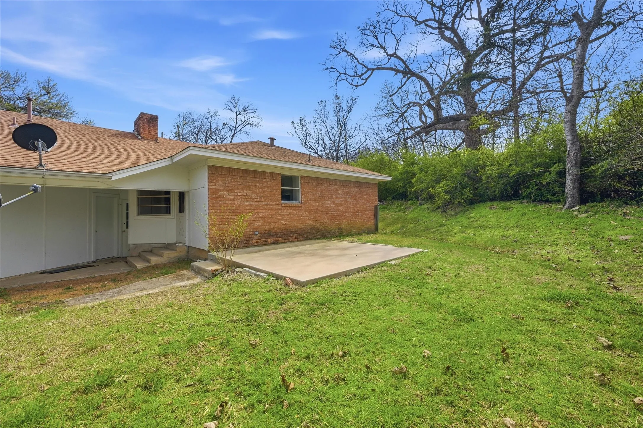 Duplex For Sale in Grayson County , 421 & 423 N Carl Street, Sherman, Texas 75092, 4 Bedroom, 4 Bathroom, 2 Garage spaces, 2,529 Sqft, built in 1960, mls#21211900, Real Estate Agent in Sherman, Homes For Sale in Grayson county, Homes For Sale in Sherman, Realtor in Sherman Texas, Real Estate Brokerage Independent Realty Texas, Luminita Cordes Realtor