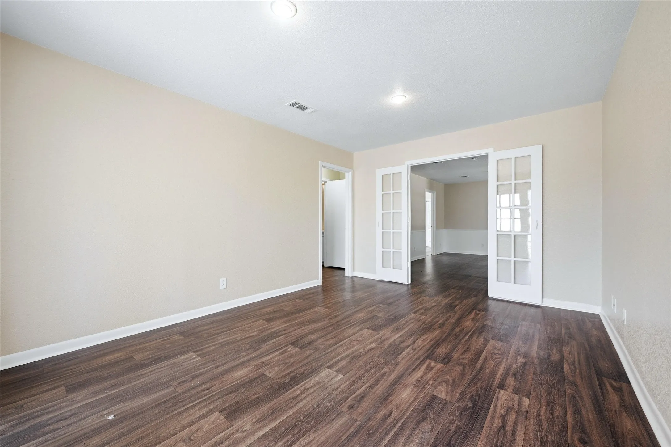 Duplex For Sale in Grayson County , 421 & 423 N Carl Street, Sherman, Texas 75092, 4 Bedroom, 4 Bathroom, 2 Garage spaces, 2,529 Sqft, built in 1960, mls#21211900, Real Estate Agent in Sherman, Homes For Sale in Grayson county, Homes For Sale in Sherman, Realtor in Sherman Texas, Real Estate Brokerage Independent Realty Texas, Luminita Cordes Realtor