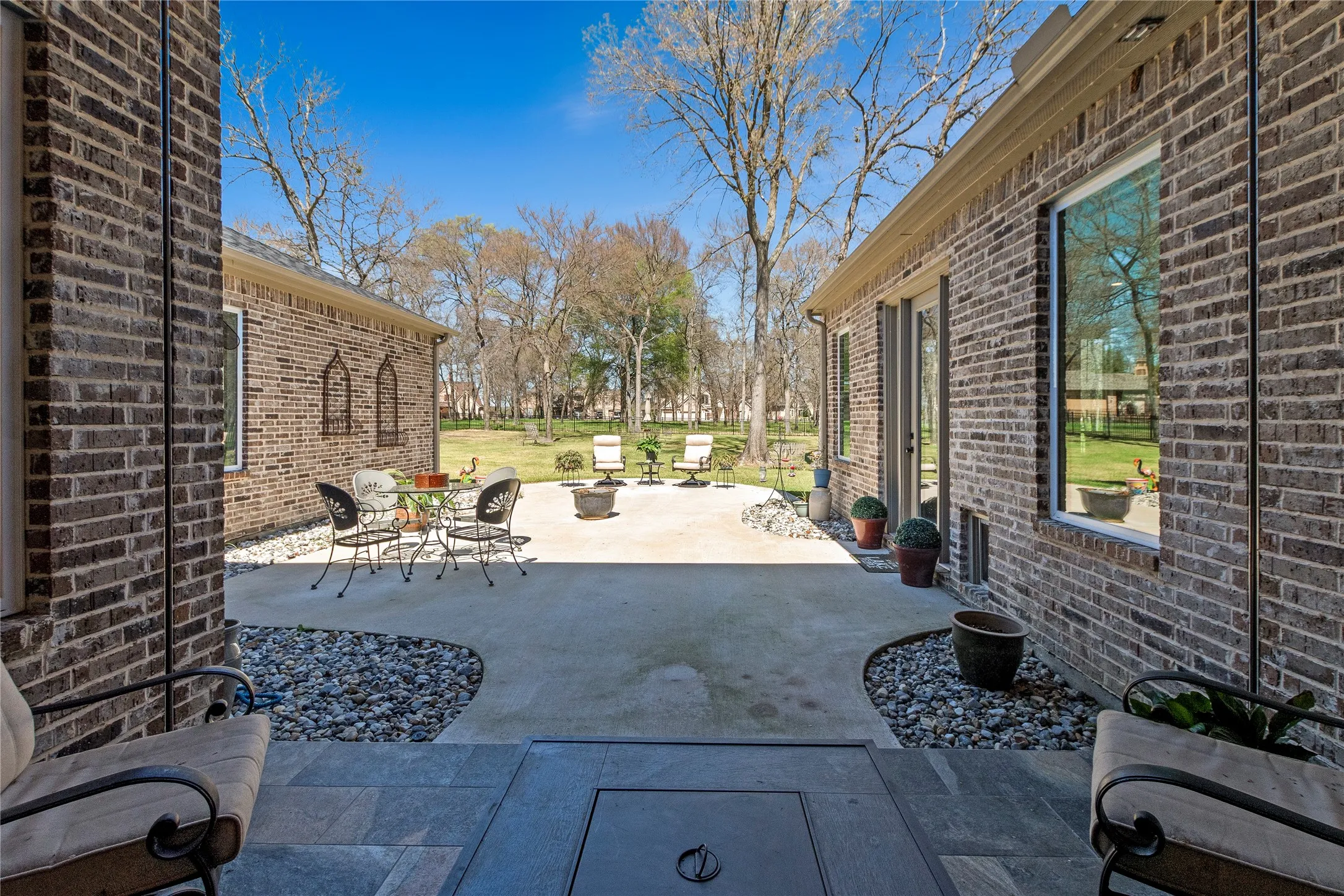 Single Family Residence For Sale in Henderson County , 148 Hilton Head Island Drive, Mabank, Texas 75156, 4 Bedroom, 3 Bathroom, 3 Garage spaces, 3,143 Sqft, built in 2022, Preowned, mls#21207064, Real Estate Agent in Mabank, Homes For Sale in Henderson county, Homes For Sale in Mabank, Realtor in Mabank Texas, Real Estate Brokerage Independent Realty Texas, Luminita Cordes Realtor