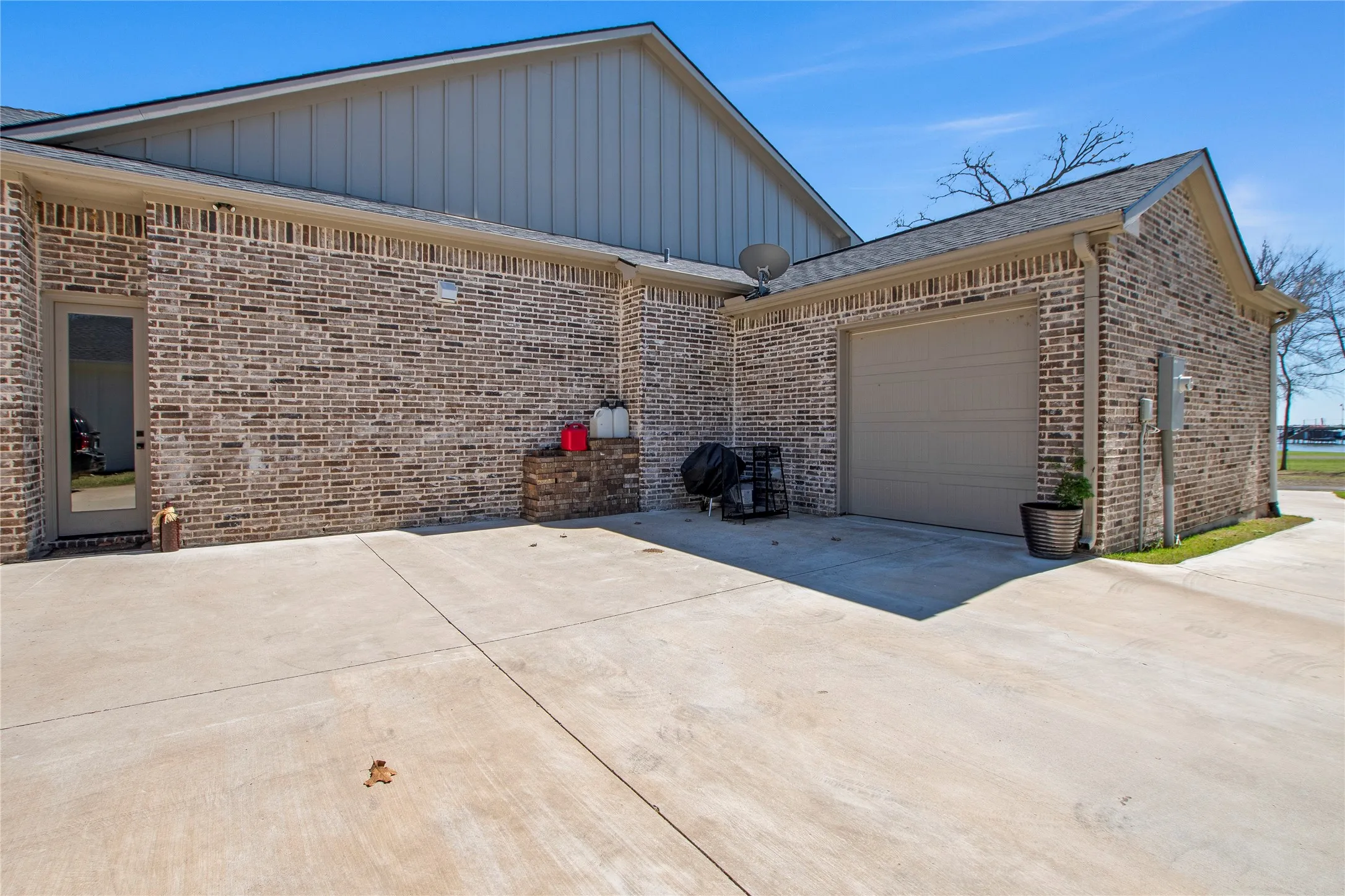 Third garage or golf cart garage