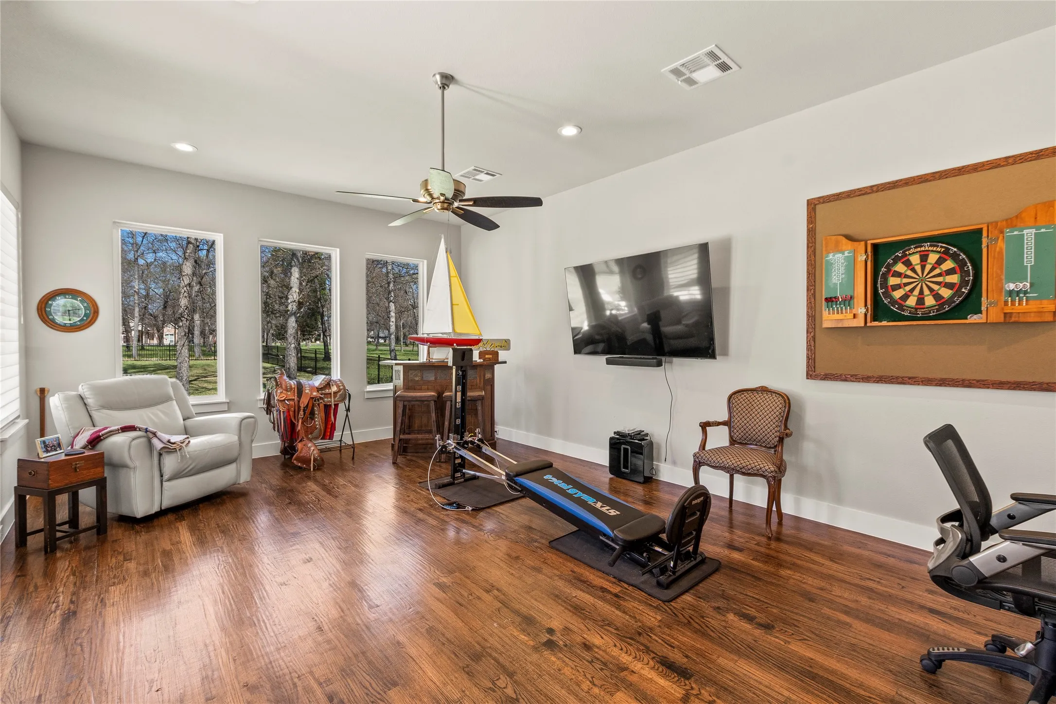 could be 4th bedroom