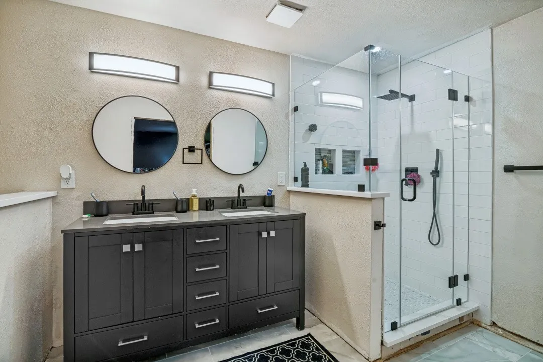 Single Family Residence For Sale in Dallas County , 5301 Oceanport Drive, Garland, Texas 75043, 4 Bedroom, 3 Bathroom, Garage spaces, 2,245 Sqft, built in 1984, mls#21211336, Real Estate Agent in Garland, Homes For Sale in Dallas county, Homes For Sale in Garland, Realtor in Garland Texas, Real Estate Brokerage Independent Realty Texas, Luminita Cordes Realtor