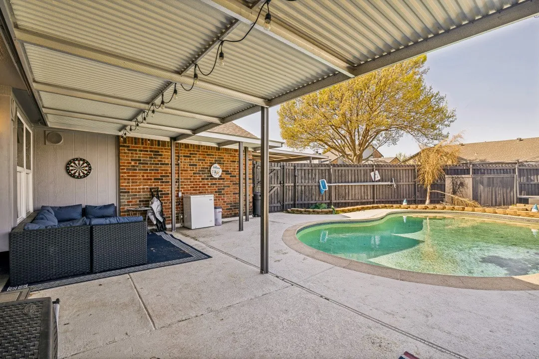 Single Family Residence For Sale in Dallas County , 5301 Oceanport Drive, Garland, Texas 75043, 4 Bedroom, 3 Bathroom, Garage spaces, 2,245 Sqft, built in 1984, mls#21211336, Real Estate Agent in Garland, Homes For Sale in Dallas county, Homes For Sale in Garland, Realtor in Garland Texas, Real Estate Brokerage Independent Realty Texas, Luminita Cordes Realtor
