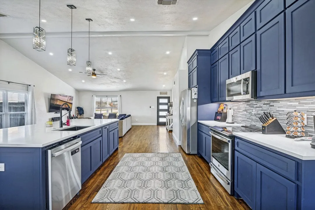 Single Family Residence For Sale in Dallas County , 5301 Oceanport Drive, Garland, Texas 75043, 4 Bedroom, 3 Bathroom, Garage spaces, 2,245 Sqft, built in 1984, mls#21211336, Real Estate Agent in Garland, Homes For Sale in Dallas county, Homes For Sale in Garland, Realtor in Garland Texas, Real Estate Brokerage Independent Realty Texas, Luminita Cordes Realtor