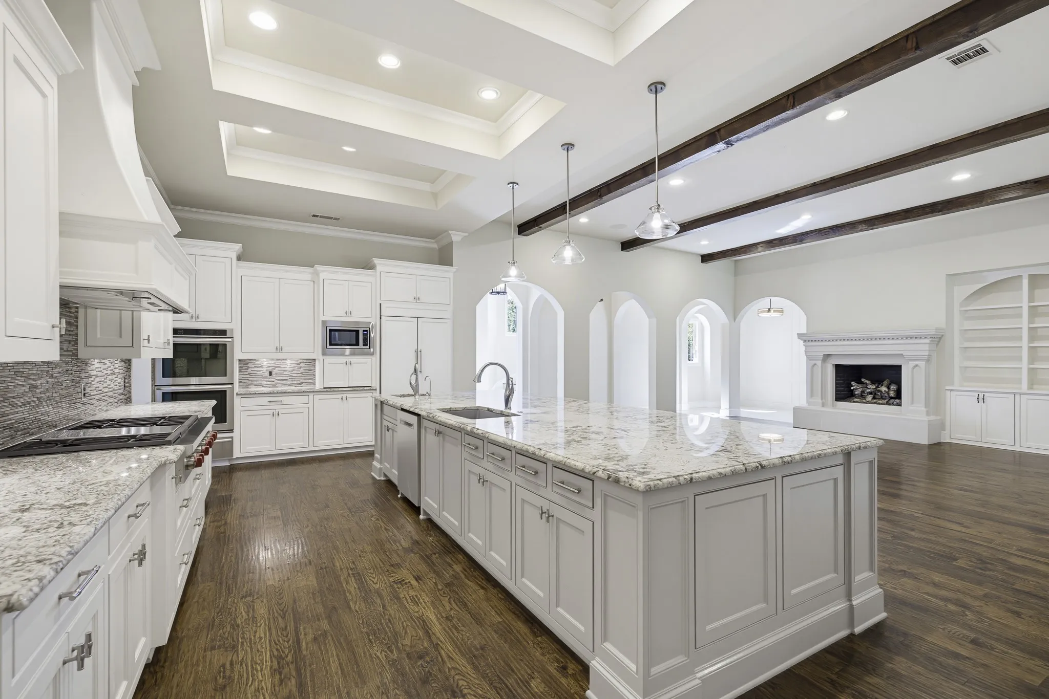 Single Family Residence For Sale in Tarrant County , 7001 Oakmont Terrace, Fort Worth, Texas 76132, 6 Bedroom, 5 Bathroom, 4 Garage spaces, 6,150 Sqft, built in 2013, Preowned, mls#21187745, Real Estate Agent in Fort Worth, Homes For Sale in Tarrant county, Homes For Sale in Fort Worth, Realtor in Fort Worth Texas, Real Estate Brokerage Independent Realty Texas, Luminita Cordes Realtor
