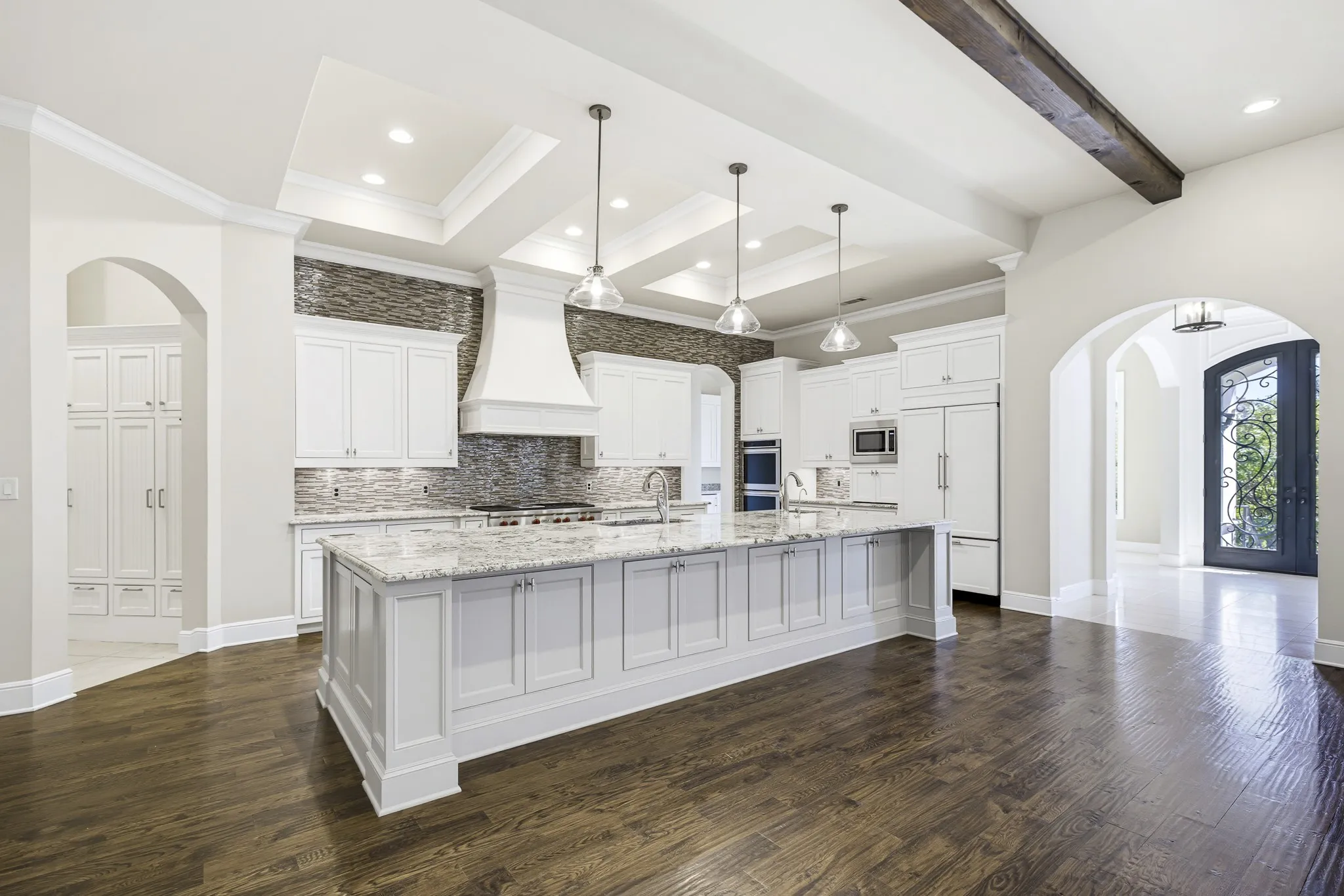 Single Family Residence For Sale in Tarrant County , 7001 Oakmont Terrace, Fort Worth, Texas 76132, 6 Bedroom, 5 Bathroom, 4 Garage spaces, 6,150 Sqft, built in 2013, Preowned, mls#21187745, Real Estate Agent in Fort Worth, Homes For Sale in Tarrant county, Homes For Sale in Fort Worth, Realtor in Fort Worth Texas, Real Estate Brokerage Independent Realty Texas, Luminita Cordes Realtor