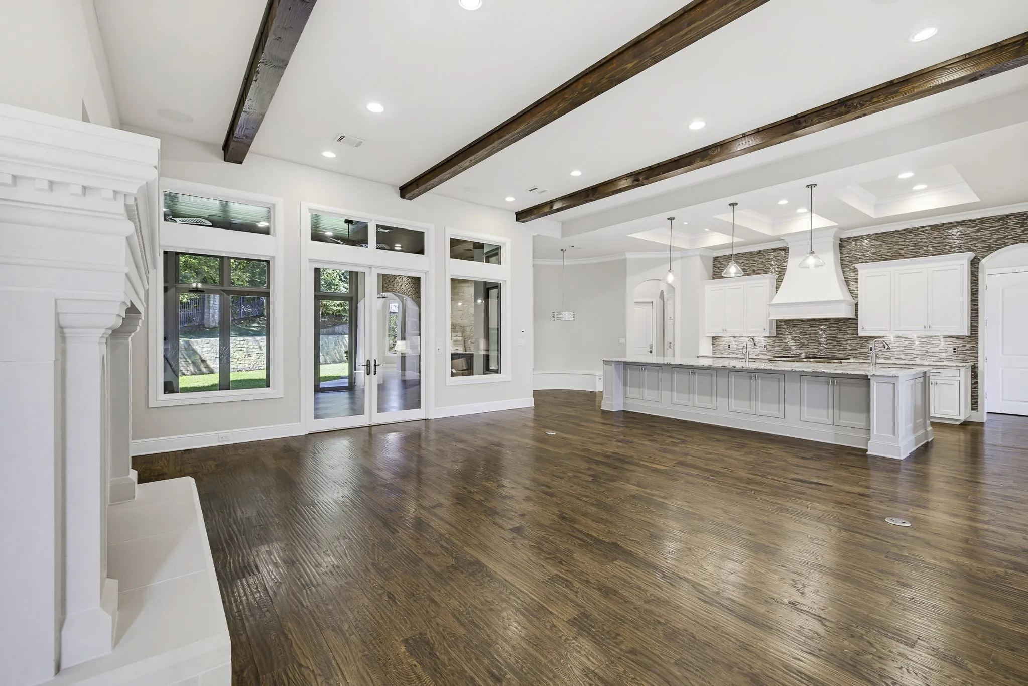 Single Family Residence For Sale in Tarrant County , 7001 Oakmont Terrace, Fort Worth, Texas 76132, 6 Bedroom, 5 Bathroom, 4 Garage spaces, 6,150 Sqft, built in 2013, Preowned, mls#21187745, Real Estate Agent in Fort Worth, Homes For Sale in Tarrant county, Homes For Sale in Fort Worth, Realtor in Fort Worth Texas, Real Estate Brokerage Independent Realty Texas, Luminita Cordes Realtor