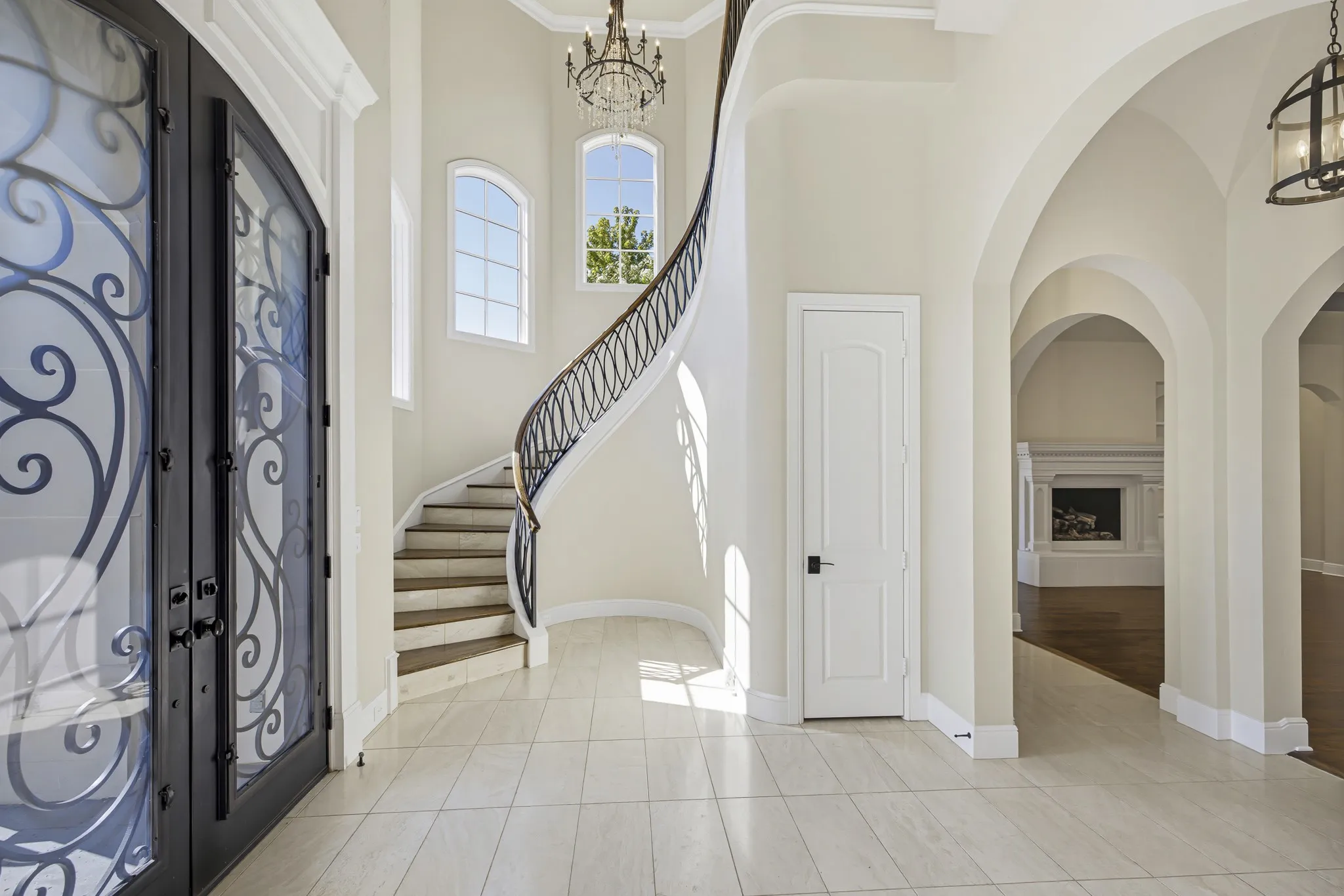 Single Family Residence For Sale in Tarrant County , 7001 Oakmont Terrace, Fort Worth, Texas 76132, 6 Bedroom, 5 Bathroom, 4 Garage spaces, 6,150 Sqft, built in 2013, Preowned, mls#21187745, Real Estate Agent in Fort Worth, Homes For Sale in Tarrant county, Homes For Sale in Fort Worth, Realtor in Fort Worth Texas, Real Estate Brokerage Independent Realty Texas, Luminita Cordes Realtor