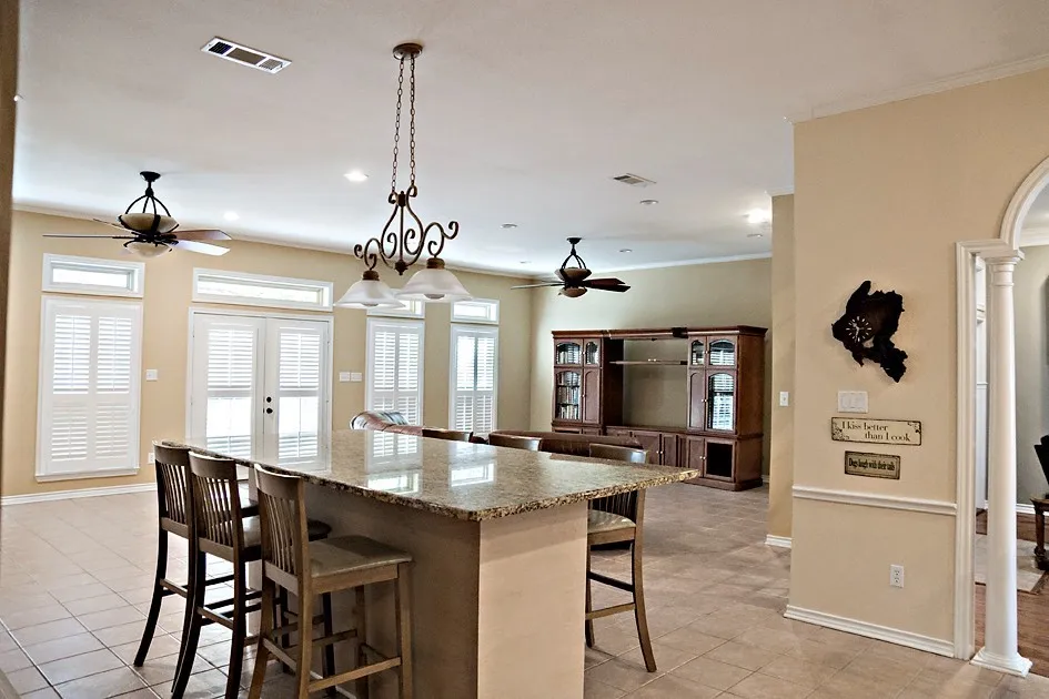 Single Family Residence For Sale in Henderson County , 1111 Lonnie Drive, Athens, Texas 75751, 3 Bedroom, 2 Bathroom, 2 Garage spaces, 2,757 Sqft, built in 2005, Price $413,550, mls#21212442, Real Estate Agent in Athens, Homes For Sale in Henderson county, Homes For Sale in Athens, Realtor in Athens Texas, Real Estate Brokerage Independent Realty Texas, Luminita Cordes Realtor
