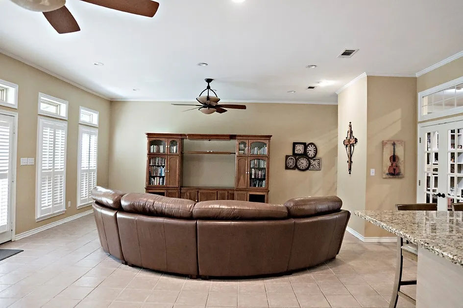 Single Family Residence For Sale in Henderson County , 1111 Lonnie Drive, Athens, Texas 75751, 3 Bedroom, 2 Bathroom, 2 Garage spaces, 2,757 Sqft, built in 2005, Price $413,550, mls#21212442, Real Estate Agent in Athens, Homes For Sale in Henderson county, Homes For Sale in Athens, Realtor in Athens Texas, Real Estate Brokerage Independent Realty Texas, Luminita Cordes Realtor