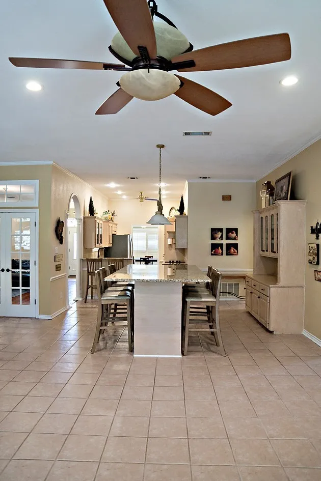 Single Family Residence For Sale in Henderson County , 1111 Lonnie Drive, Athens, Texas 75751, 3 Bedroom, 2 Bathroom, 2 Garage spaces, 2,757 Sqft, built in 2005, Price $413,550, mls#21212442, Real Estate Agent in Athens, Homes For Sale in Henderson county, Homes For Sale in Athens, Realtor in Athens Texas, Real Estate Brokerage Independent Realty Texas, Luminita Cordes Realtor
