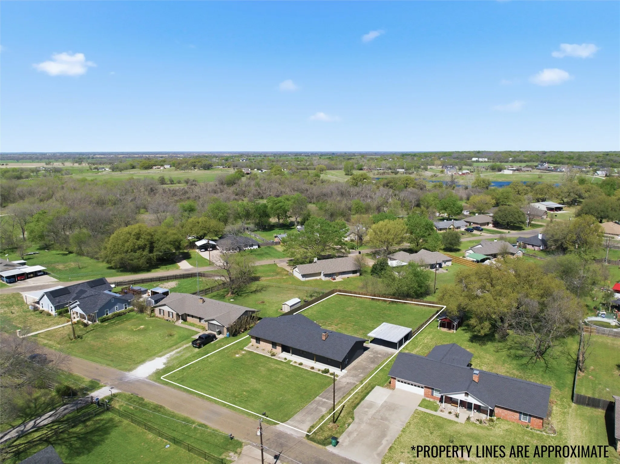 Single Family Residence For Sale in Mc Lennan County , 1190 Greenwood Lane, Waco, Texas 76705, 3 Bedroom, 2 Bathroom, Garage spaces, 2,364 Sqft, built in 1978, Preowned, mls#21212089, Real Estate Agent in Waco, Homes For Sale in Mc Lennan county, Homes For Sale in Waco, Realtor in Waco Texas, Real Estate Brokerage Independent Realty Texas, Luminita Cordes Realtor