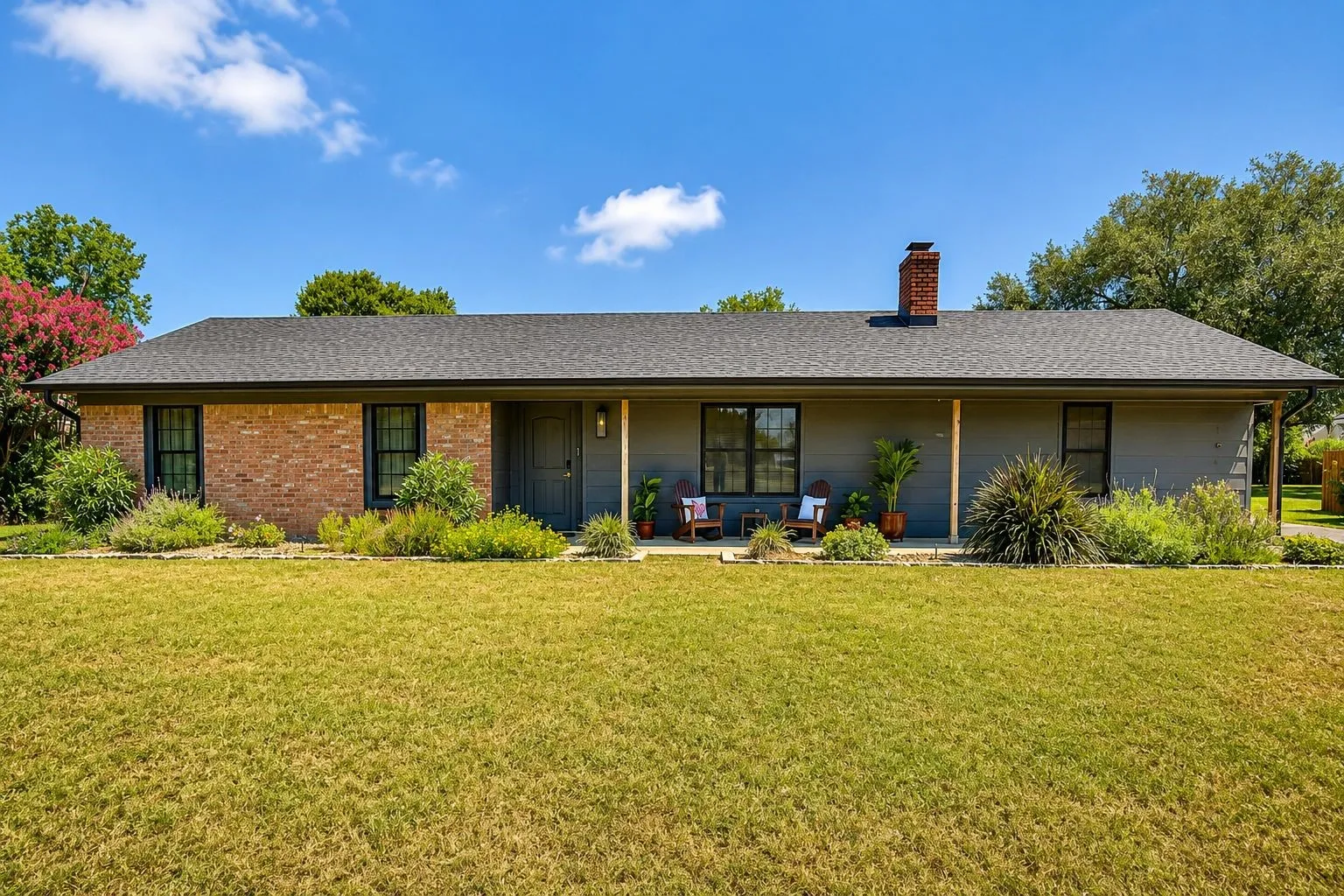Single Family Residence For Sale in Mc Lennan County , 1190 Greenwood Lane, Waco, Texas 76705, 3 Bedroom, 2 Bathroom, Garage spaces, 2,364 Sqft, built in 1978, Preowned, mls#21212089, Real Estate Agent in Waco, Homes For Sale in Mc Lennan county, Homes For Sale in Waco, Realtor in Waco Texas, Real Estate Brokerage Independent Realty Texas, Luminita Cordes Realtor
