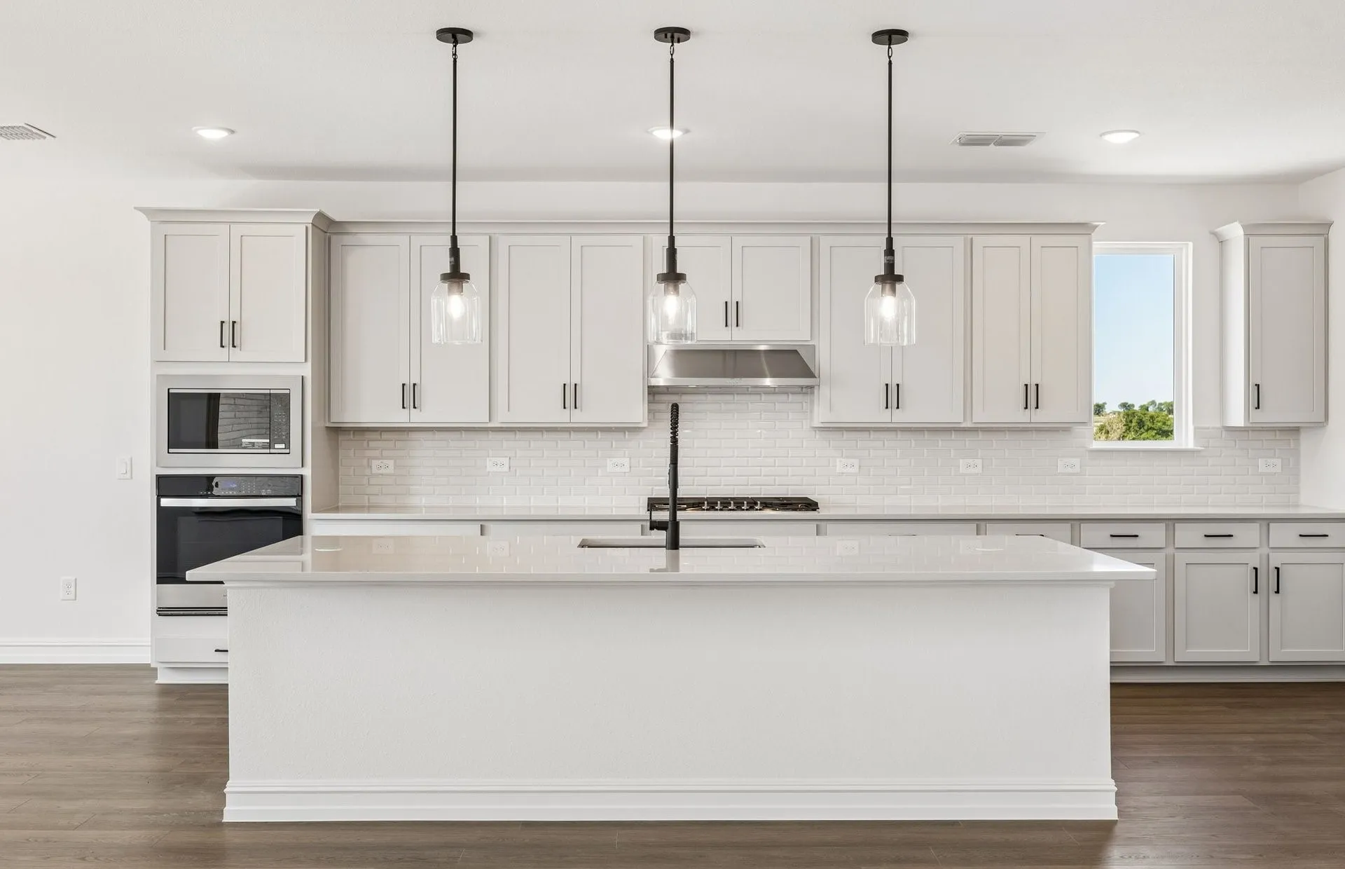 Eat-in bartop kitchen island